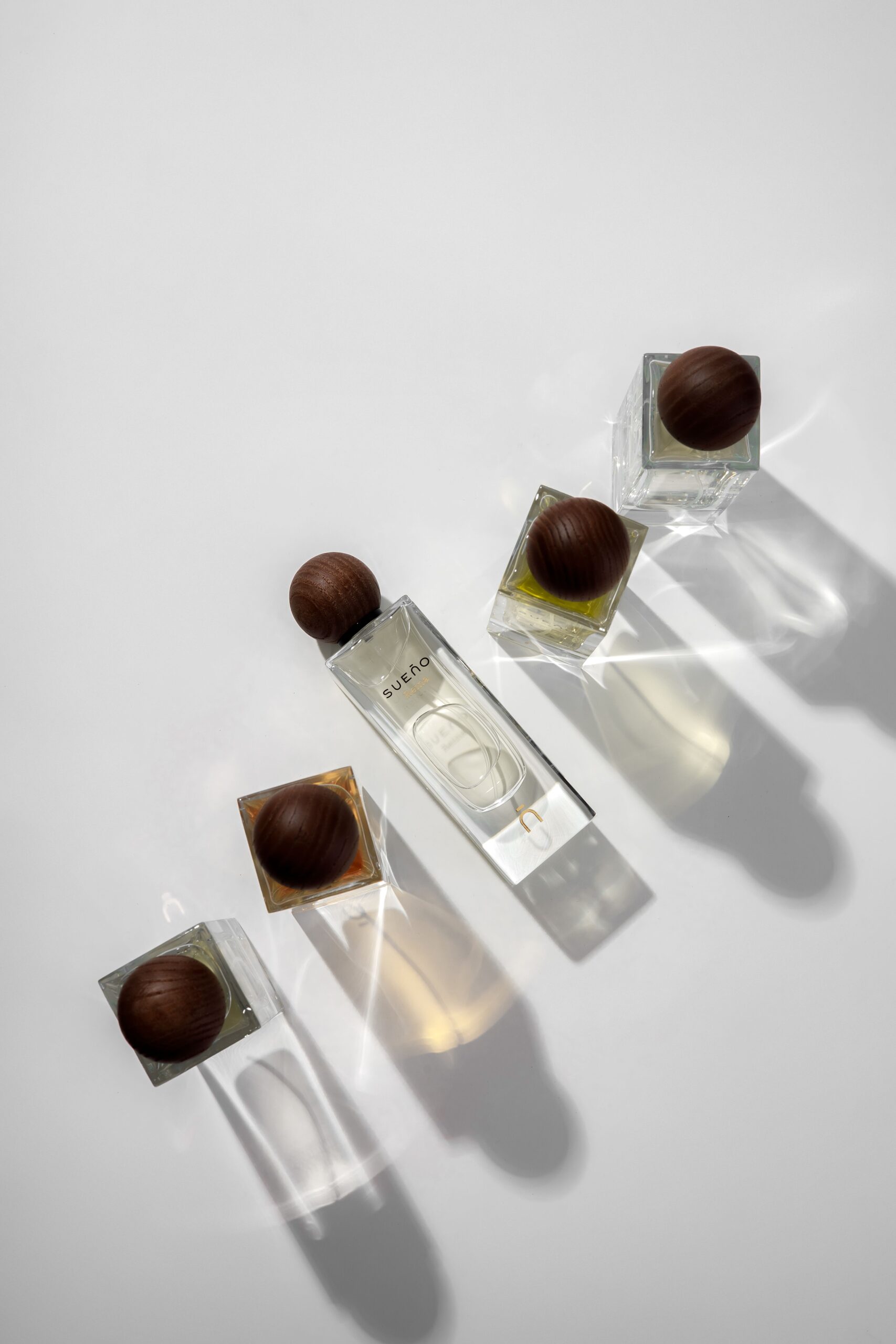 عطر ادکلن رینا سونو - Reina Sueño - بررسی، قیمت و خرید