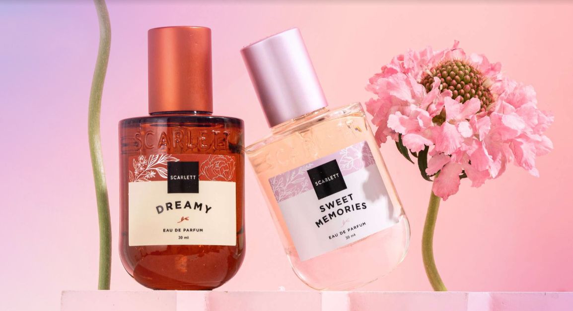 عطر ادکلن سوییت مِموریز اسکارلت - Sweet Memories Scarlett - بررسی، قیمت و خرید