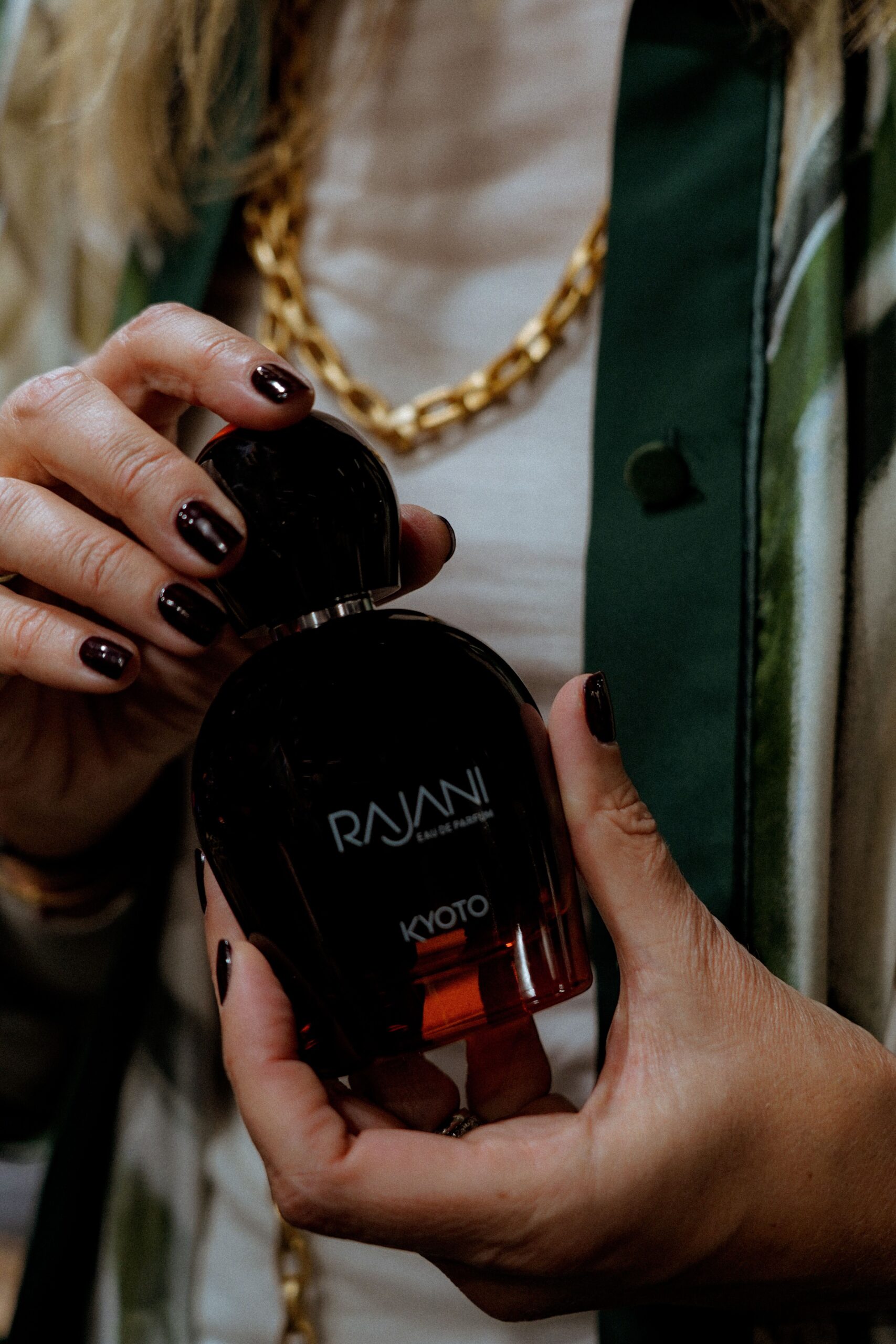 عطر ادکلن اشانتی راجانی - Ashanti Rajani - بررسی، قیمت و خرید