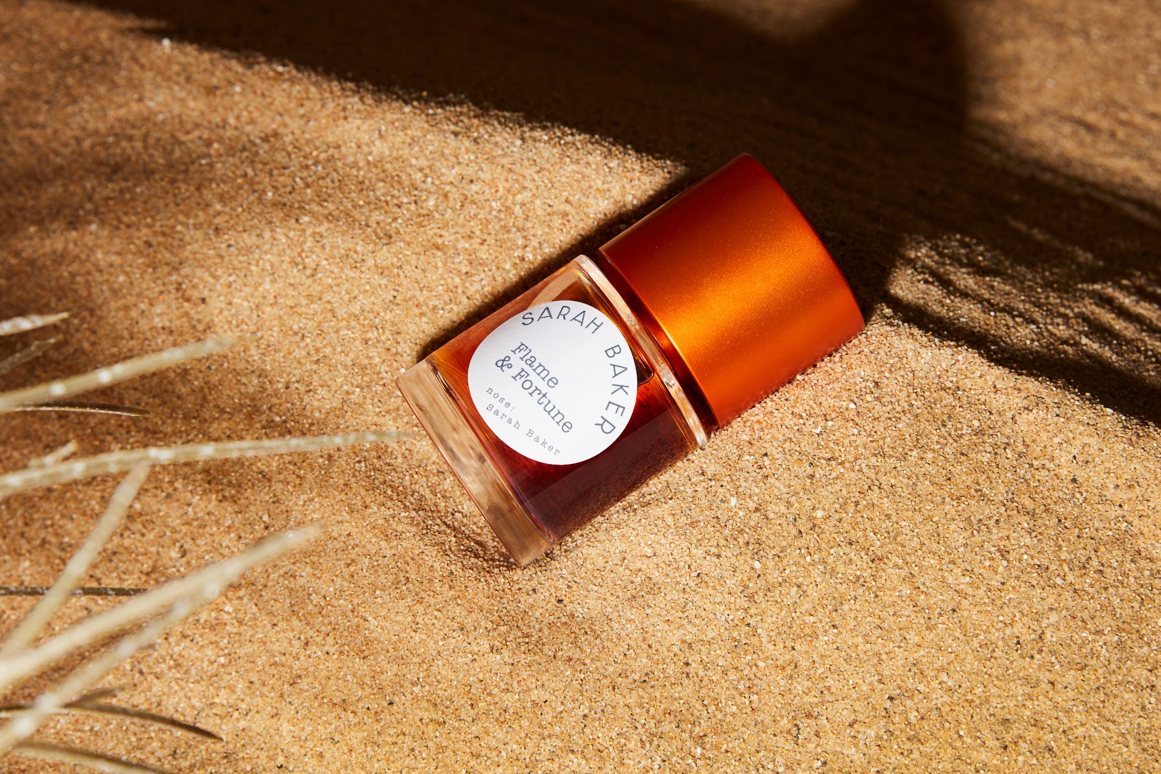 عطر ادکلن فلیم اند فورچون سارا بیکر پرفیومز - Flame & Fortune (2023) Sarah Baker Perfumes - بررسی، قیمت و خرید