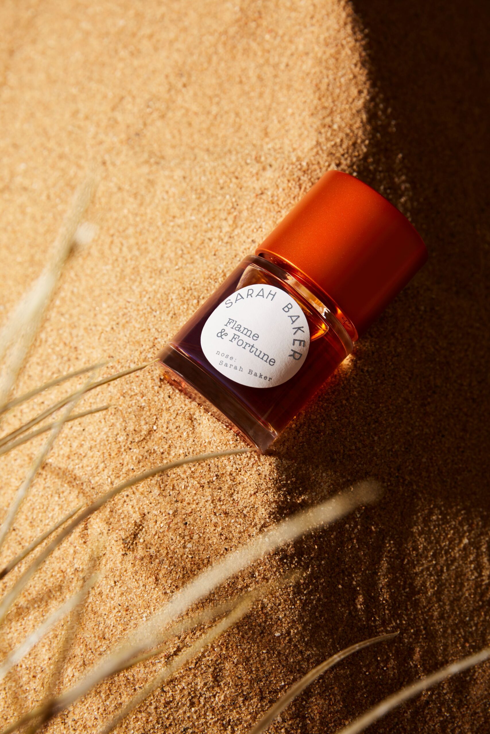 عطر ادکلن فلیم اند فورچون سارا بیکر پرفیومز - Flame & Fortune (2023) Sarah Baker Perfumes - بررسی، قیمت و خرید