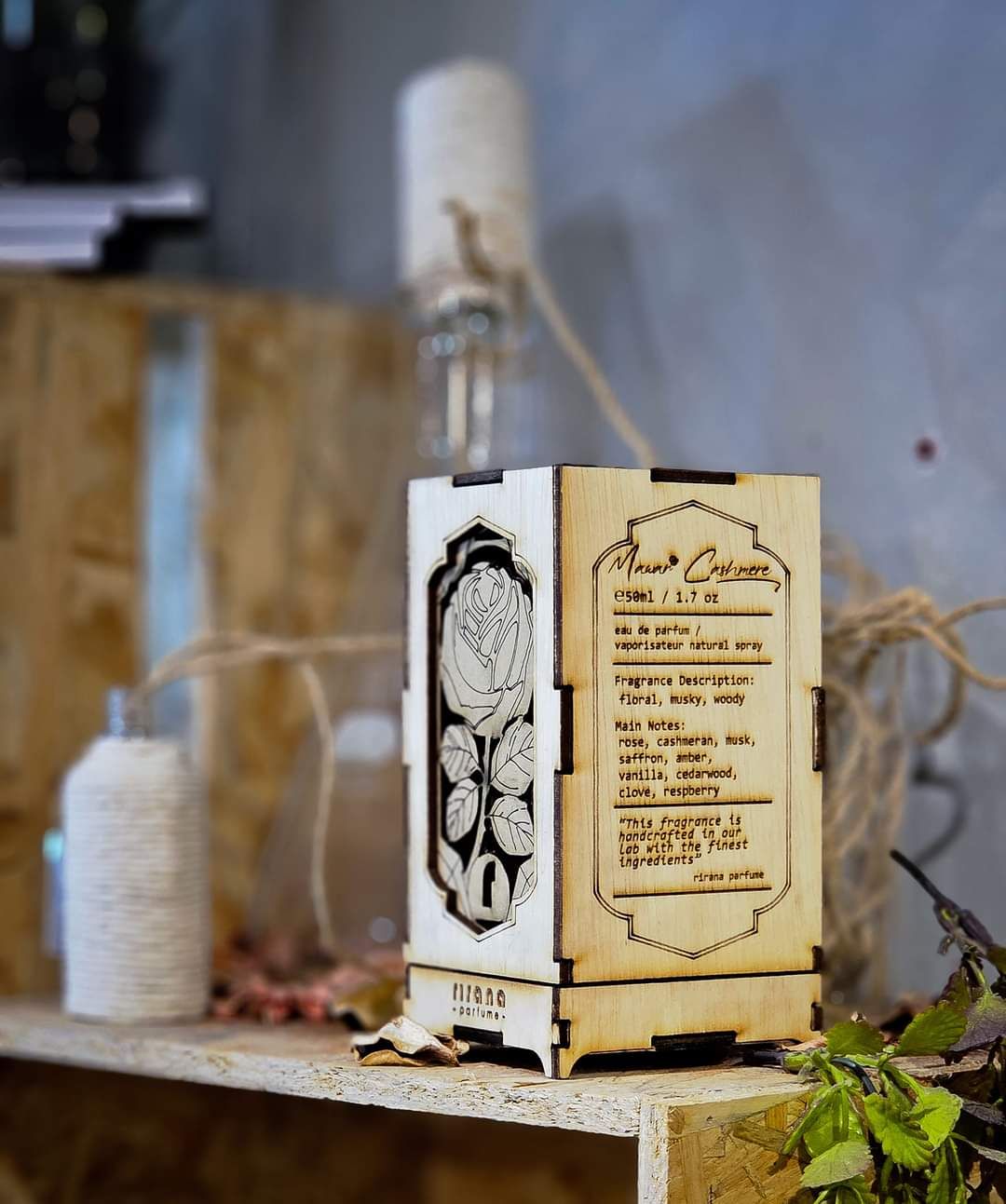 عطر ادکلن ماوار کشمیر ریرانا پرفیوم - Mawar Cashmere Rirana Parfume - بررسی، قیمت و خرید