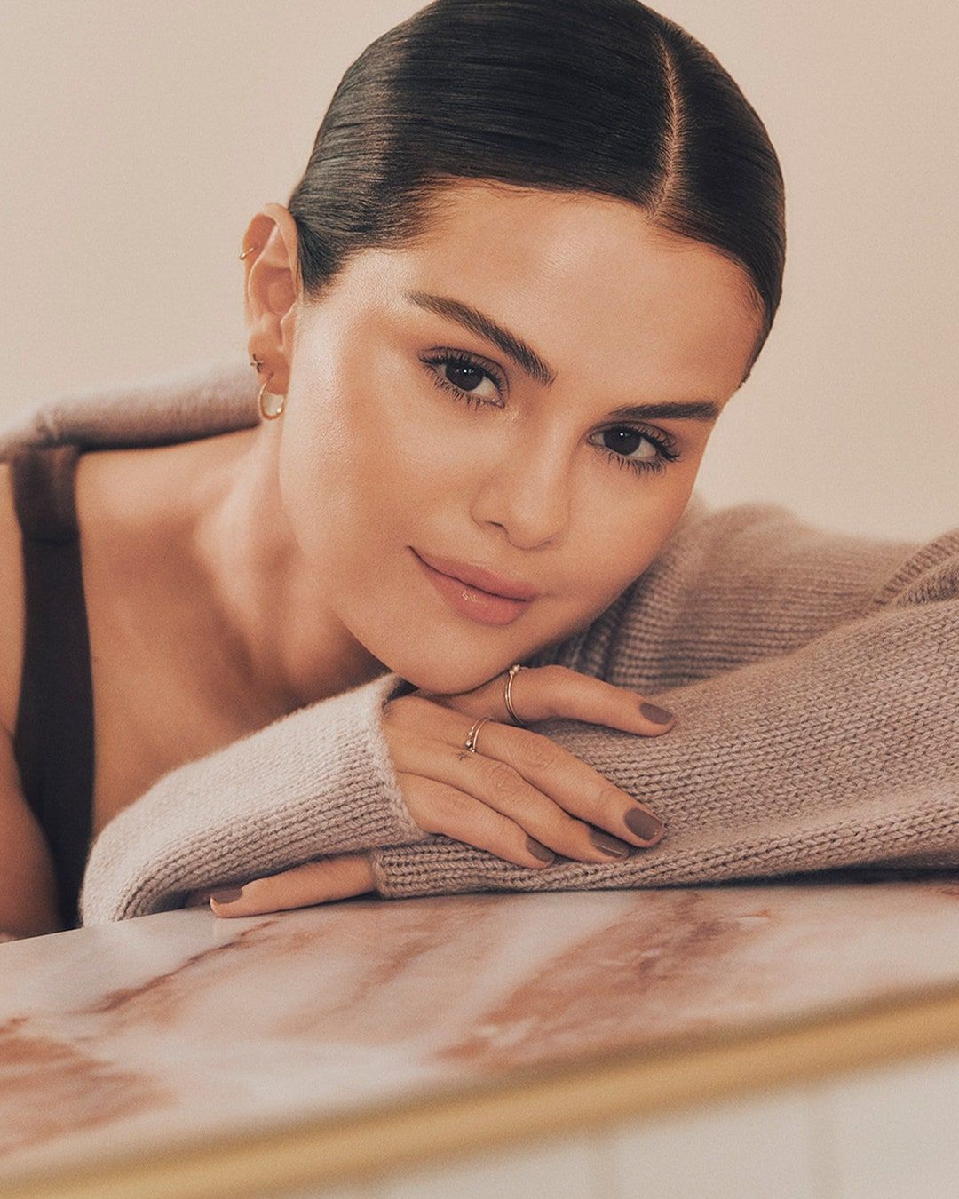 عطر ادکلن فایند کامفورت ریر بیوتی - Find Comfort Rare Beauty - بررسی، قیمت و خرید