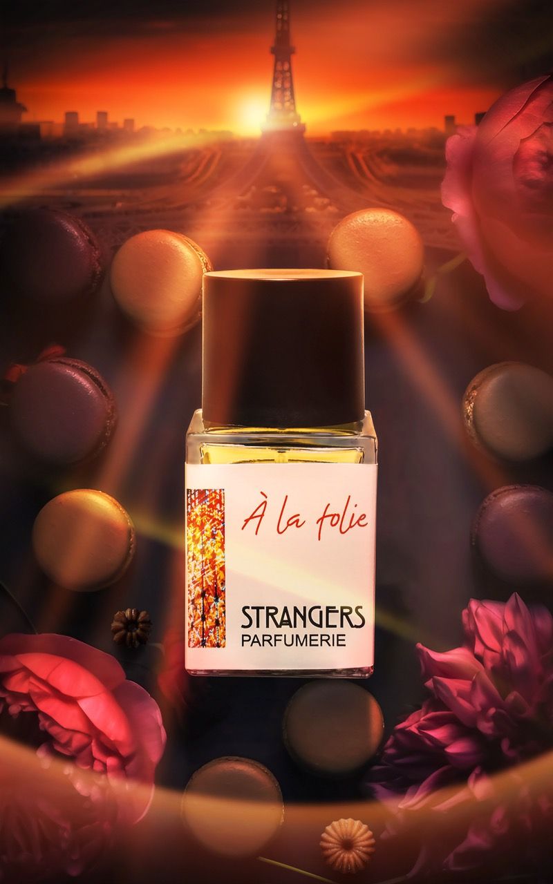 عطر ادکلن الا فولی استرنجرز پارفومری - À La Folie Strangers Parfumerie - بررسی، قیمت و خرید