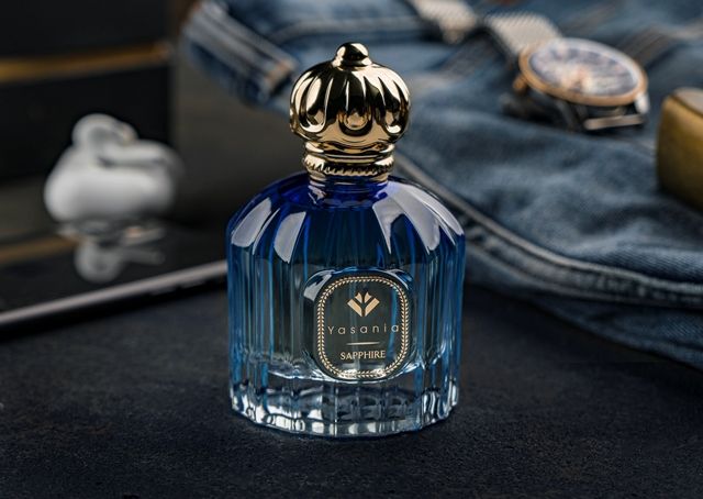 عطر ادکلن سَفایر یاسانیا - Sapphire Yasania - بررسی، قیمت و خرید