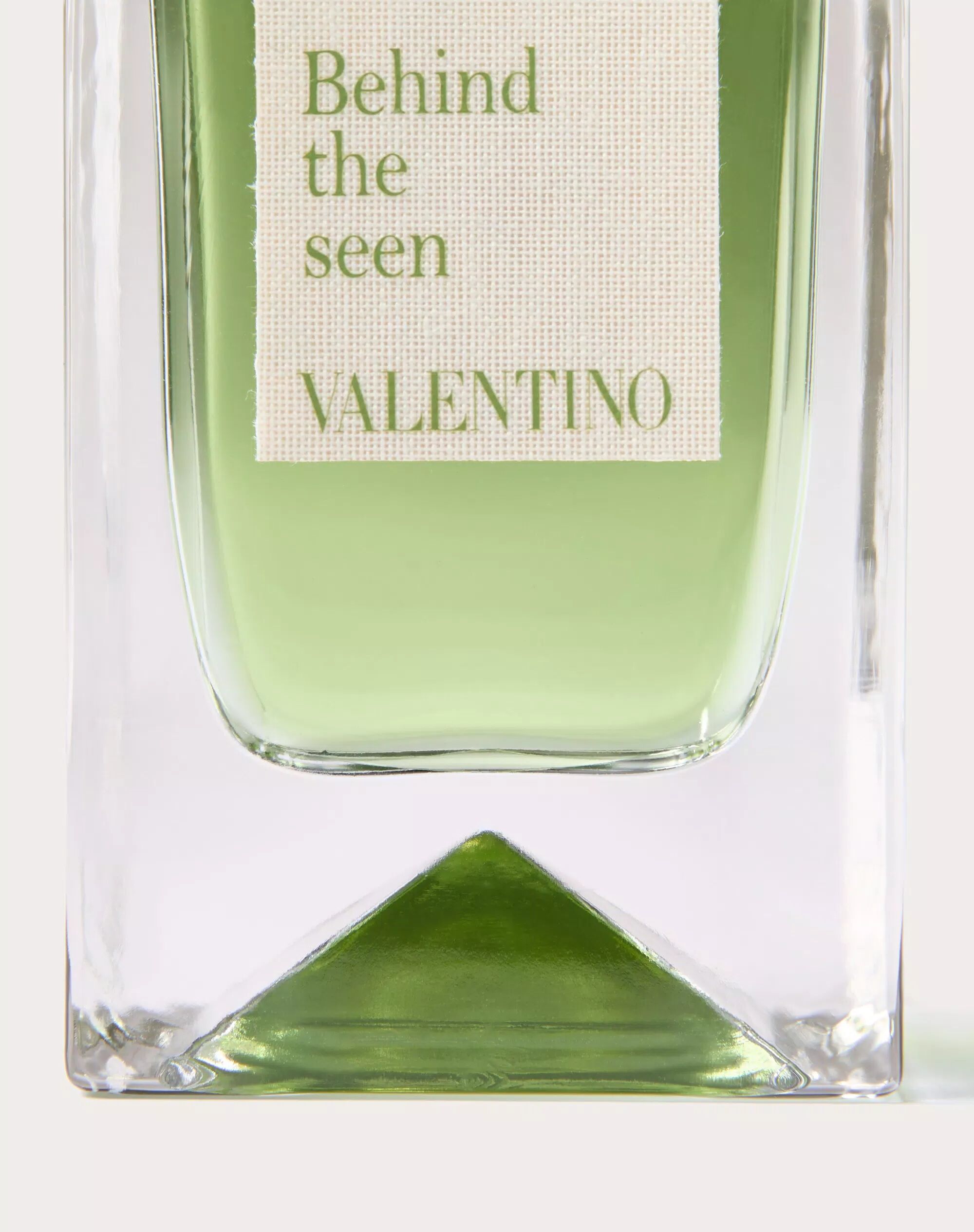 عطر ادکلن بِهایند دِ سین والنتینو - Behind The Seen Valentino - بررسی، قیمت و خرید