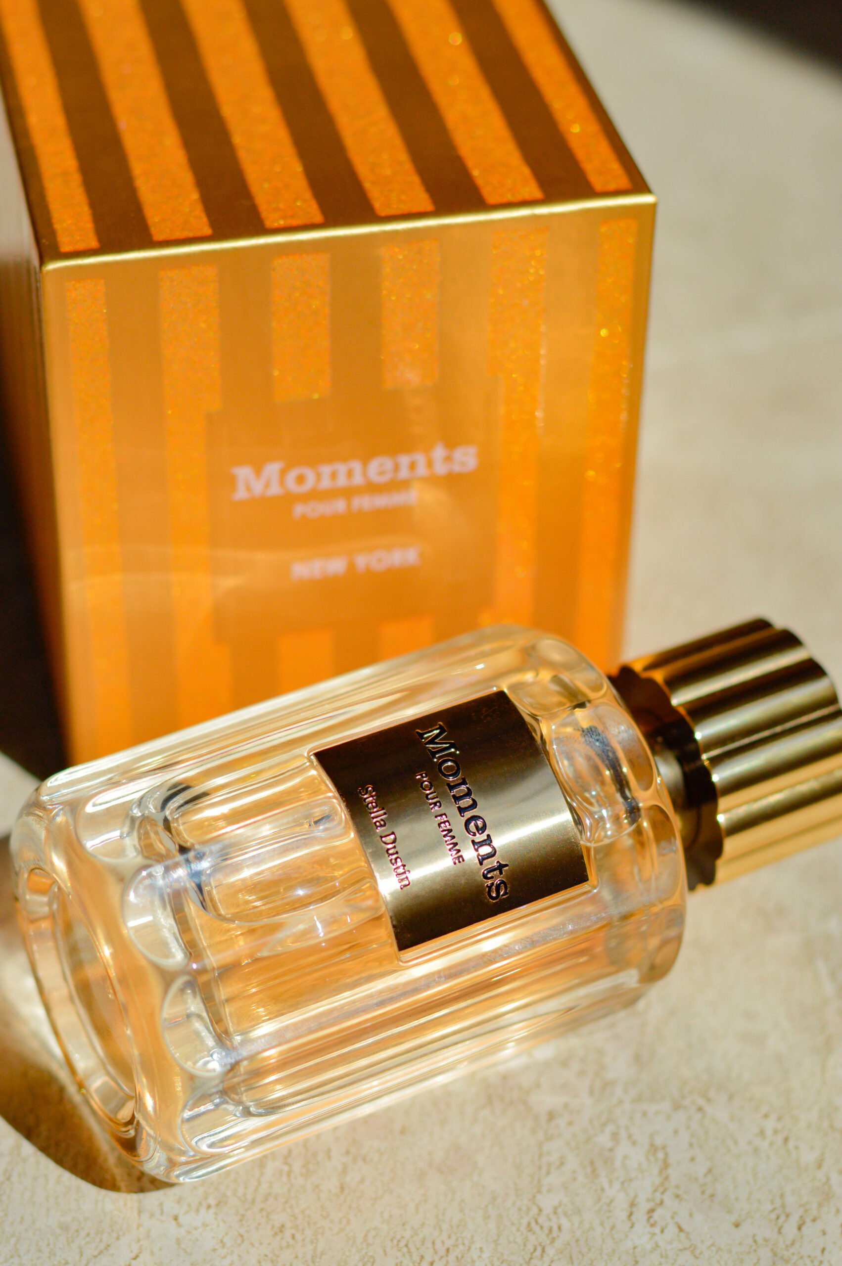 عطر ادکلن مومنتس پور فم استلا داستین - Moments Pour Femme Stella Dustin - بررسی، قیمت و خرید