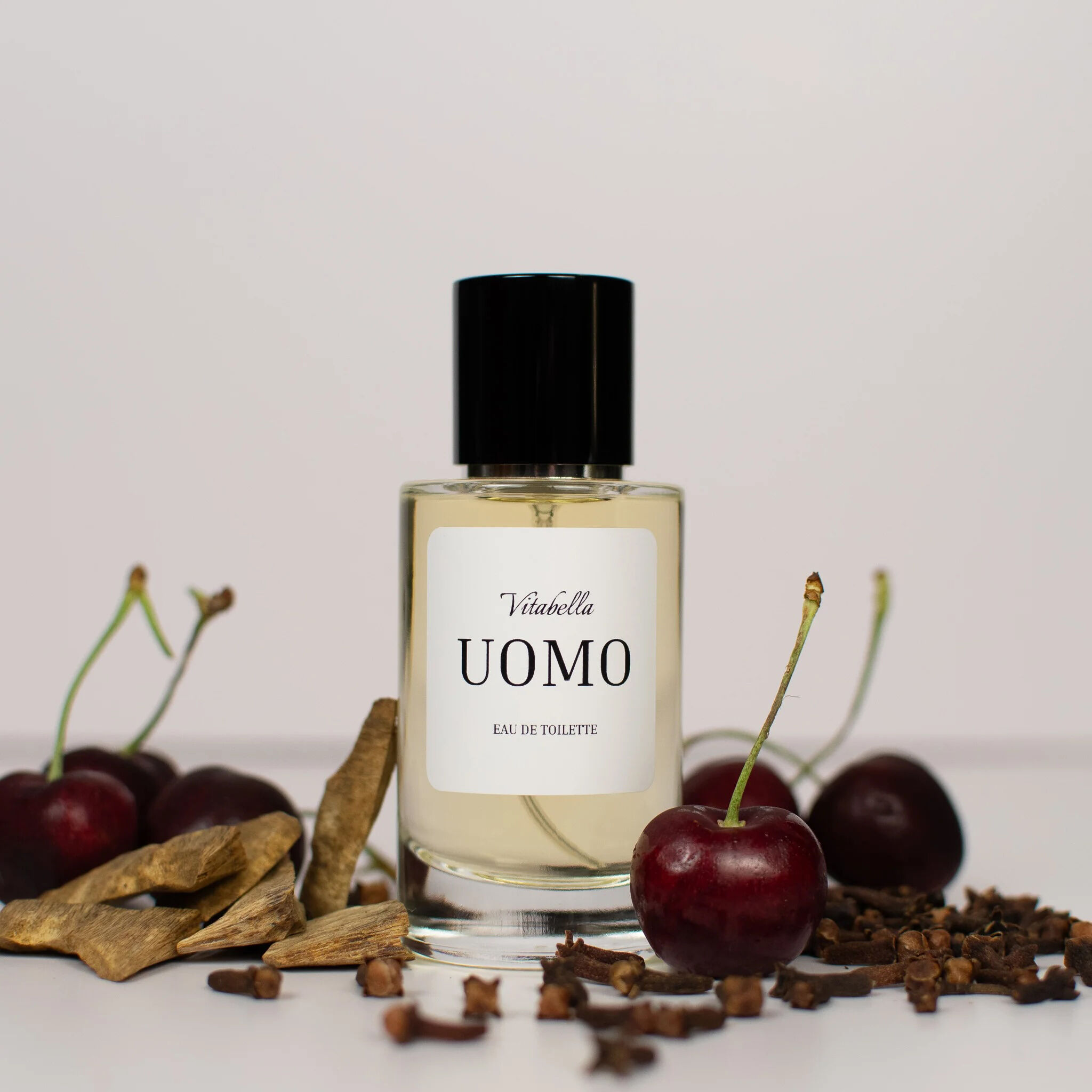 عطر ادکلن اوُمو ویتابلا - Uomo Vitabella - بررسی، قیمت و خرید