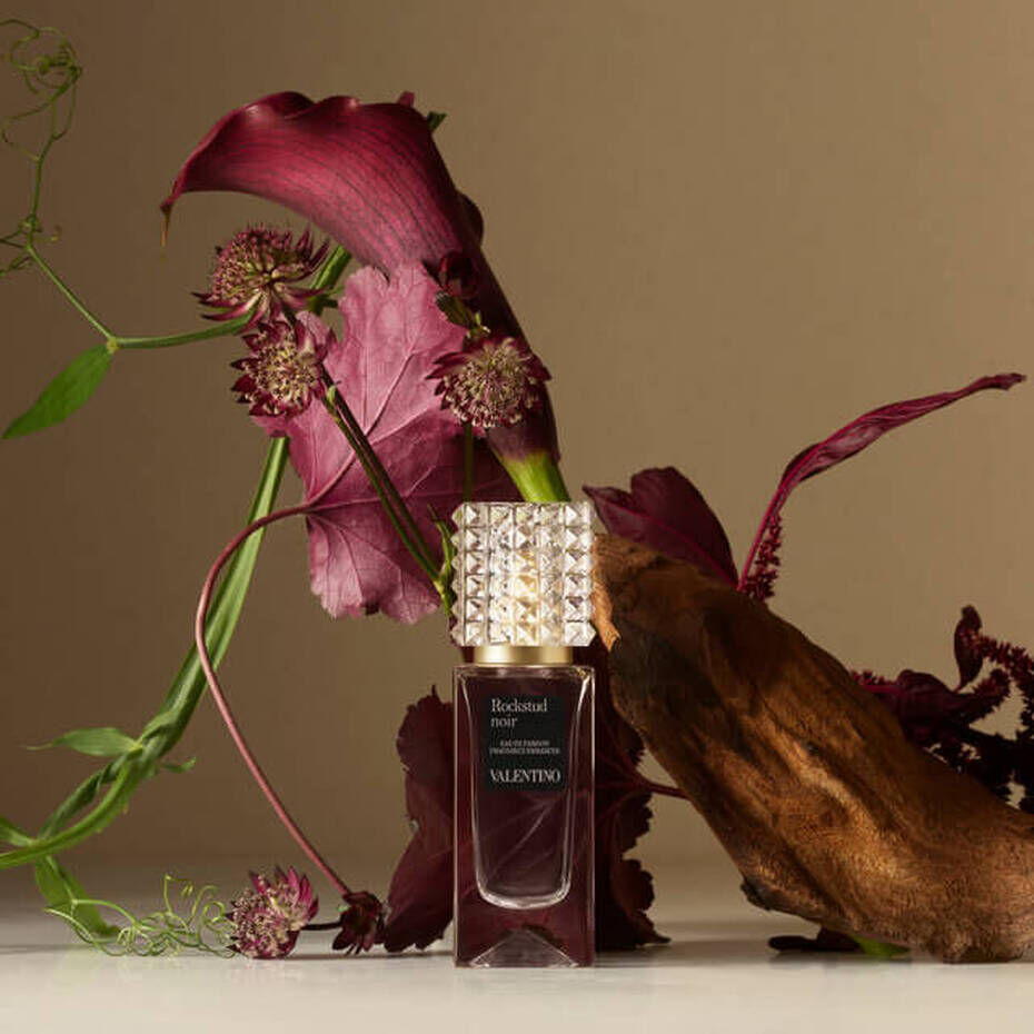 عطر ادکلن راک‌استاد نویر والنتینو - Rockstud Noir Valentino - بررسی، قیمت و خرید