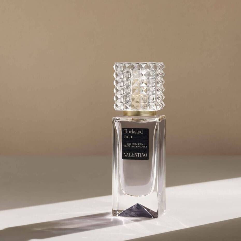 عطر ادکلن راک‌استاد نویر والنتینو - Rockstud Noir Valentino - بررسی، قیمت و خرید