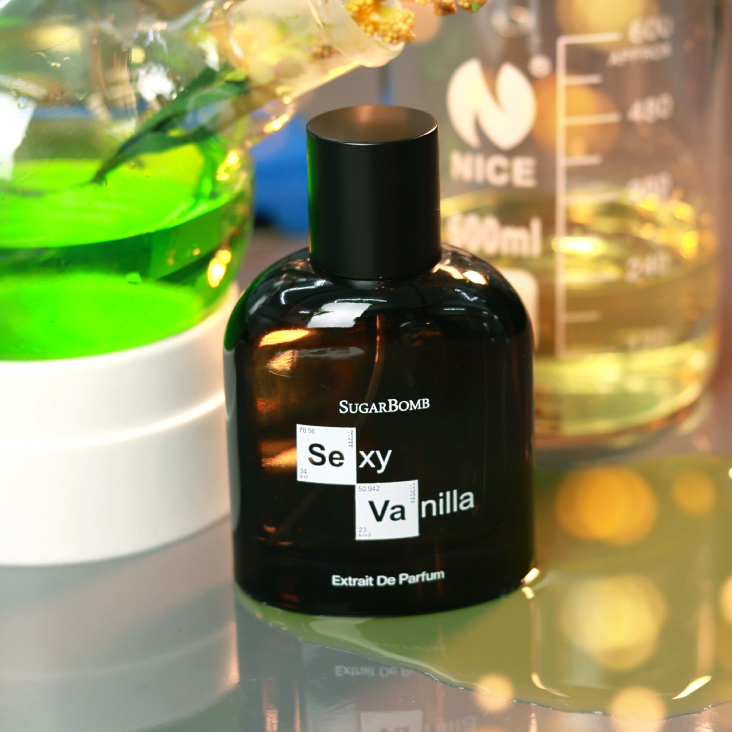 عطر ادکلن الکمیست س..کسی وانیلا شوگر بامب - Alchemist Se..xy Vanilla SugarBomb - بررسی، قیمت و خرید