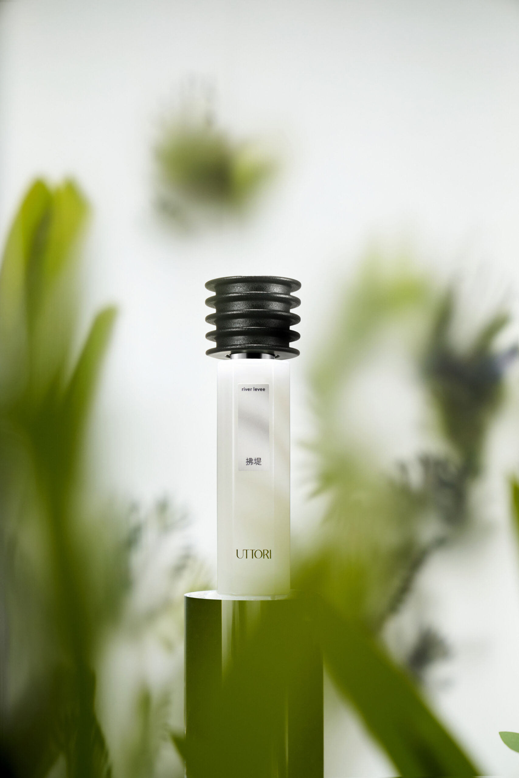 عطر ادکلن ریور لِوی اوتوری - River Levee 拂堤 Uttori 五朵里 - بررسی، قیمت و خرید