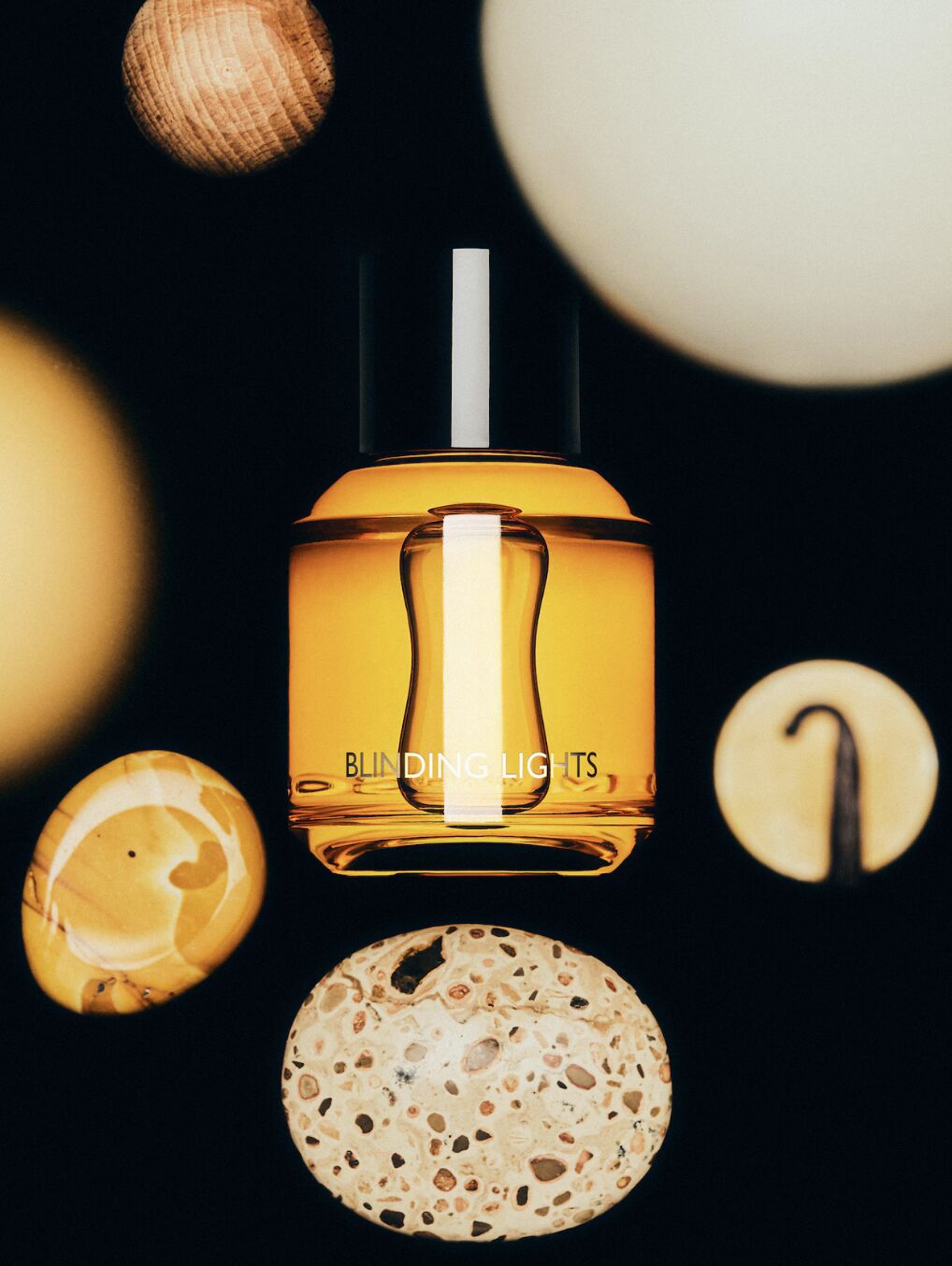 عطر ادکلن بلایندینگ لایتس مَنگو - Blinding Lights Mango - بررسی، قیمت و خرید