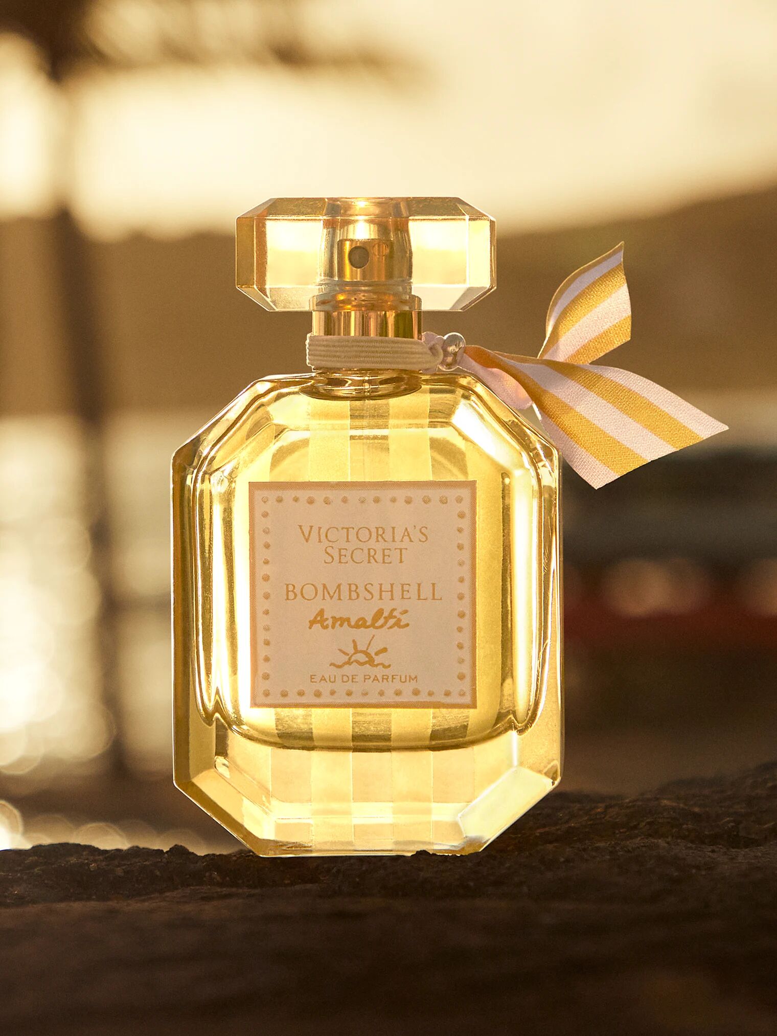 عطر ادکلن بامشل آمالفی ویکتوریا سیکرت - Bombshell Amalfi Victoria's Secret - بررسی، قیمت و خرید