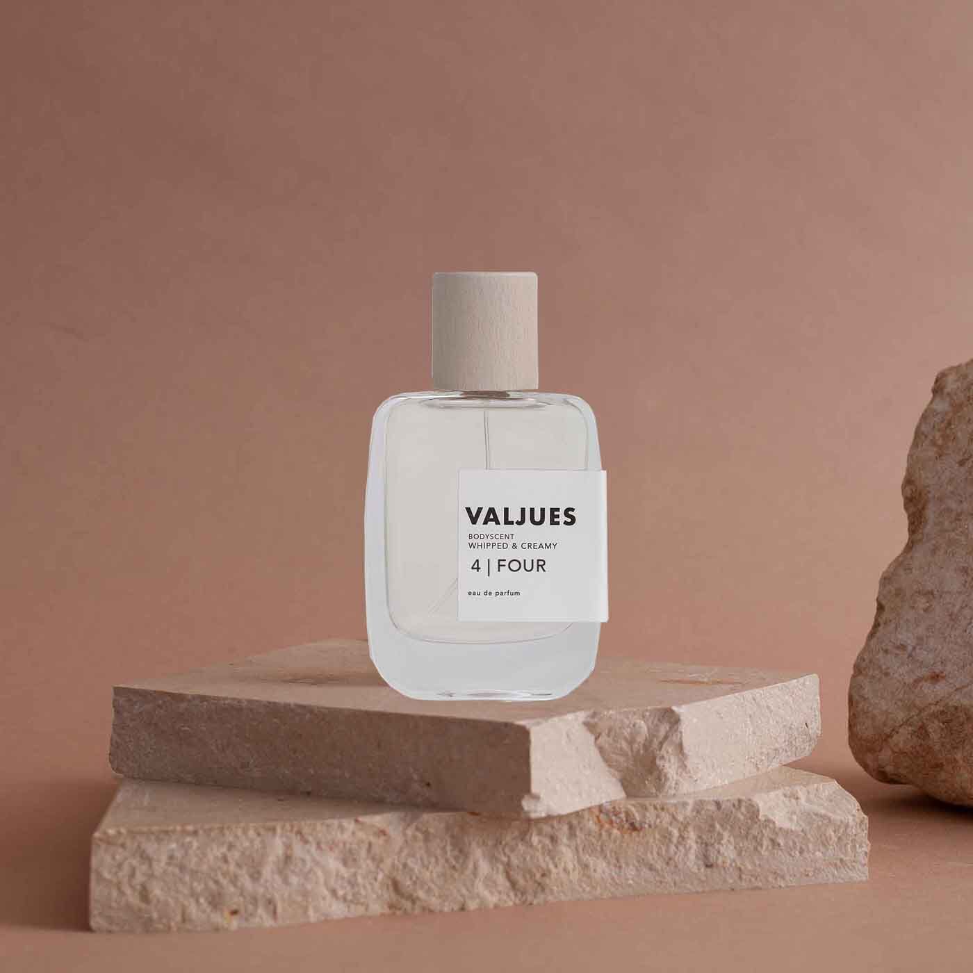 عطر ادکلن فور والجو - 4 | FOUR Valjues - بررسی، قیمت و خرید