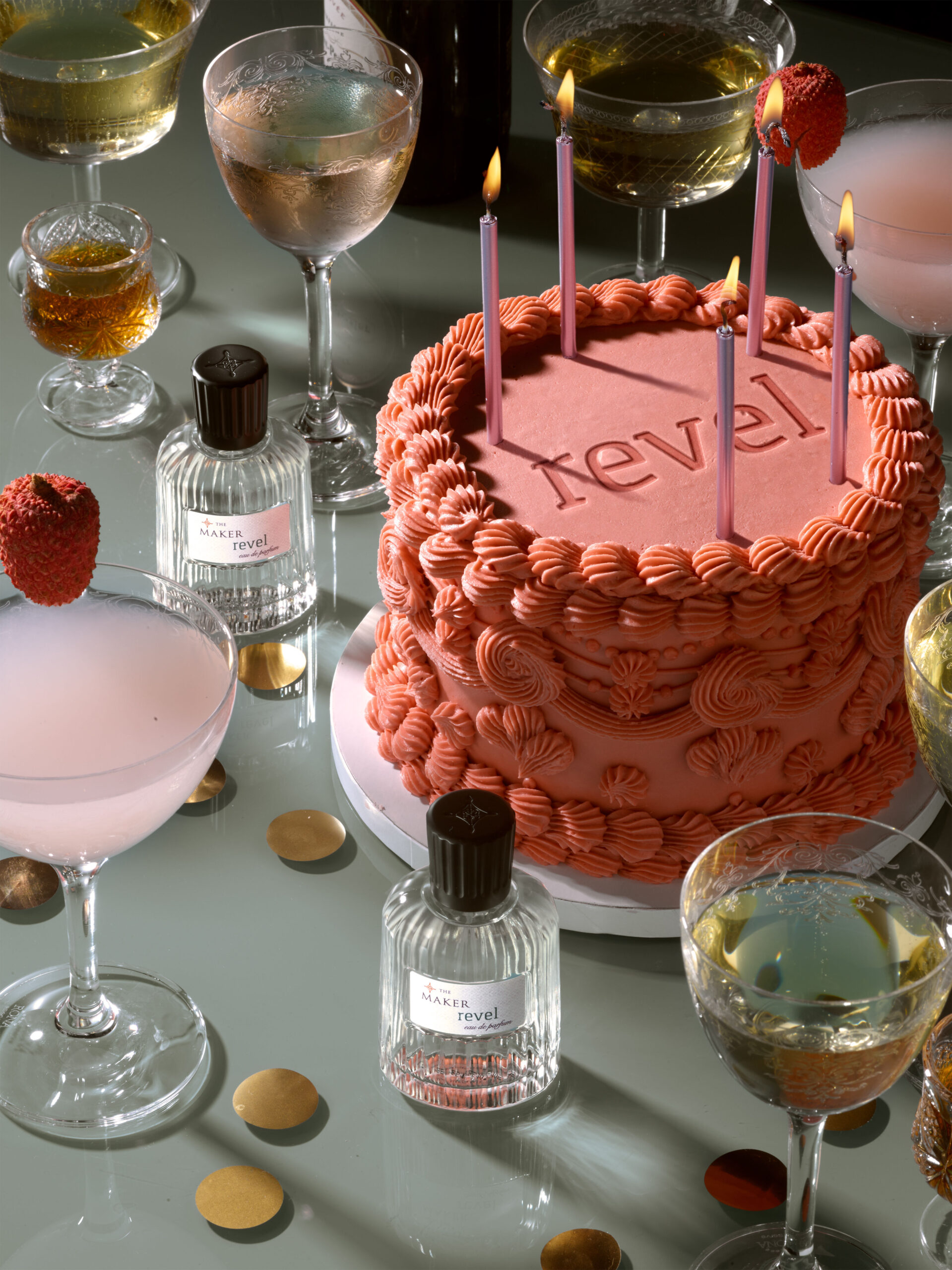 عطر ادکلن رِوِل ذی میکر - Revel The Maker - بررسی، قیمت و خرید