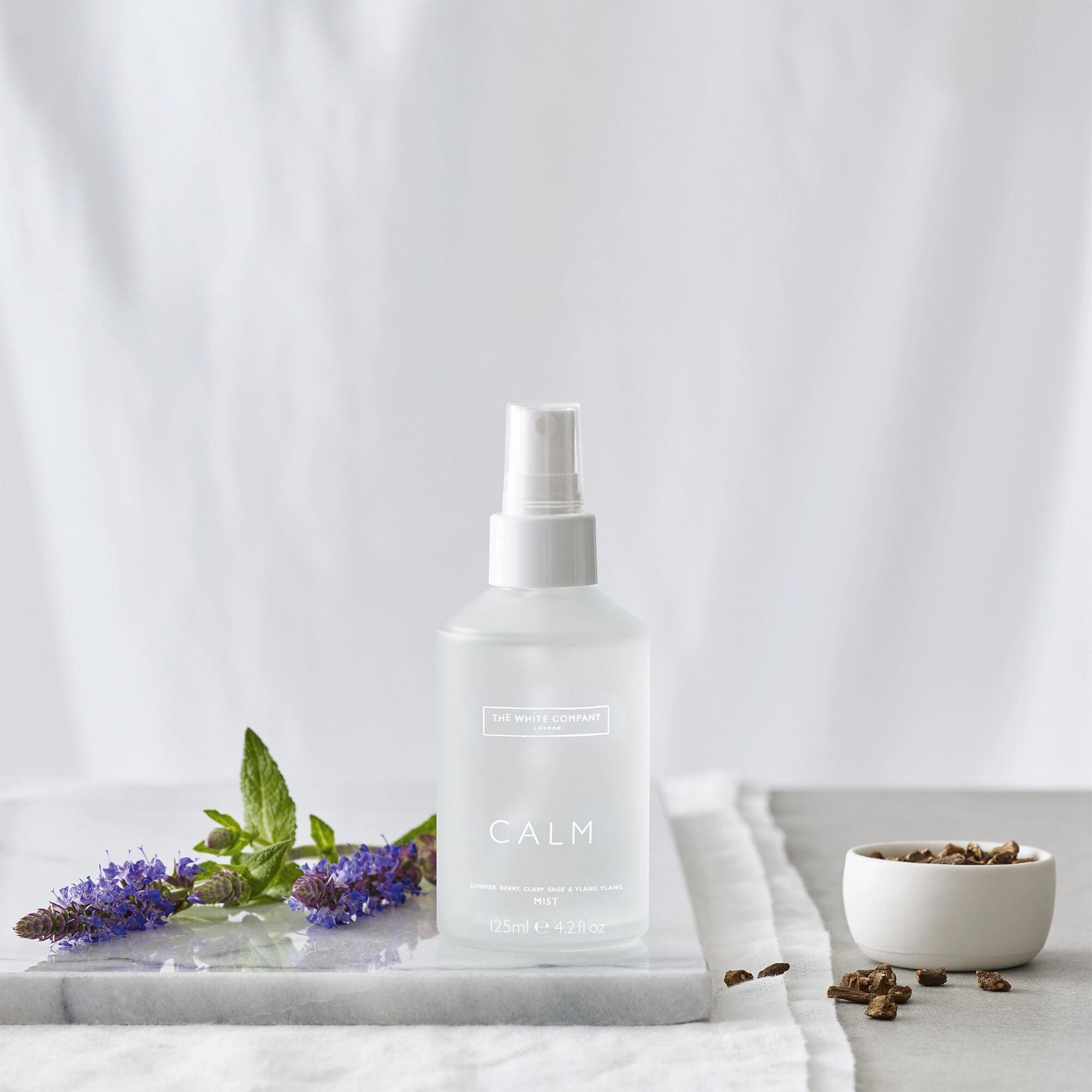 عطر ادکلن کالم د وایت کمپانی - Calm The White Company - بررسی، قیمت و خرید