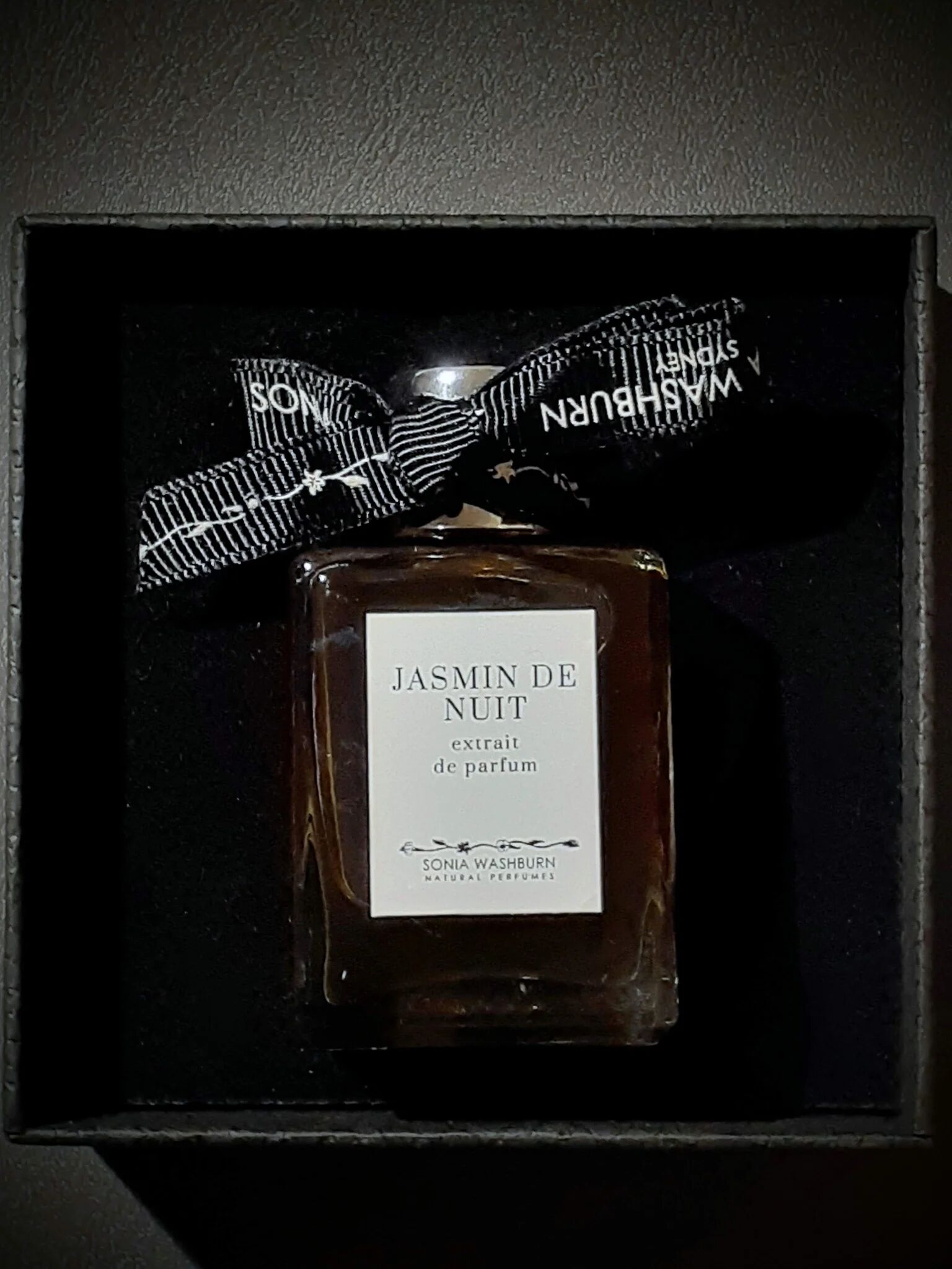 عطر ادکلن ژاسمین د نویی سونیا واشبرن - Jasmin De Nuit Sonia Washburn - بررسی، قیمت و خرید