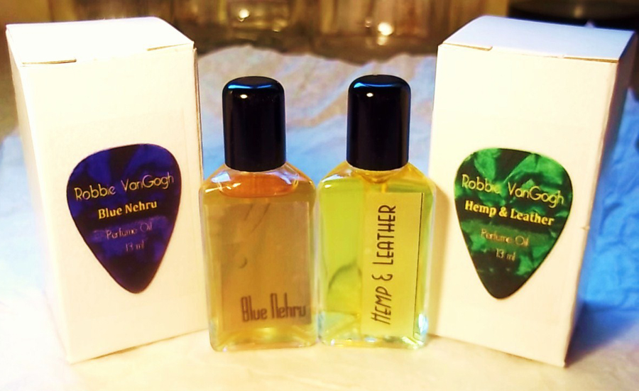 عطر ادکلن بلو نهرو رابی ونگوگ - Blue Nehru Robbie VanGogh - بررسی، قیمت و خرید