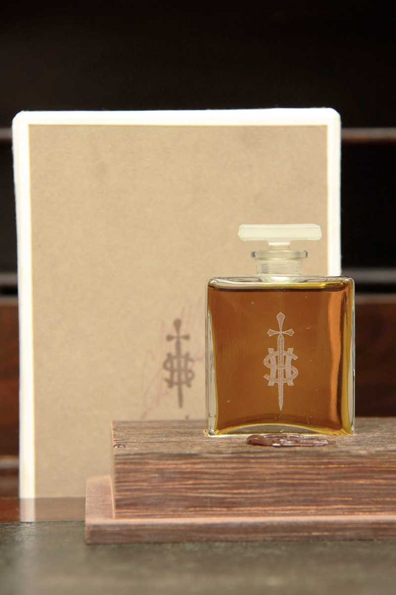 عطر ادکلن شصت و چهار شاک هولکس - 64 Sjaak Hullekes - بررسی، قیمت و خرید