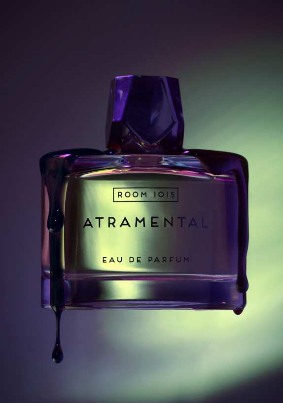 عطر ادکلن آترامنتال روم وان او وان فایو - Atramental Room 1015 - بررسی، قیمت و خرید