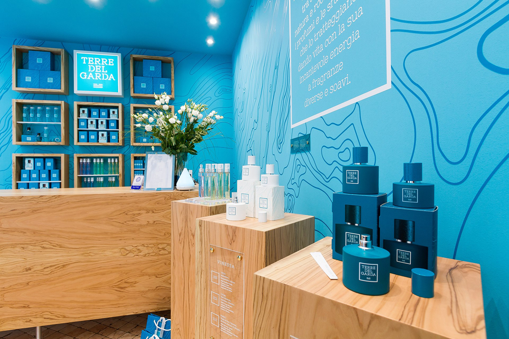 عطر ادکلن وینسا تِر دِل گاردا - Vinessa Terre del Garda - بررسی، قیمت و خرید