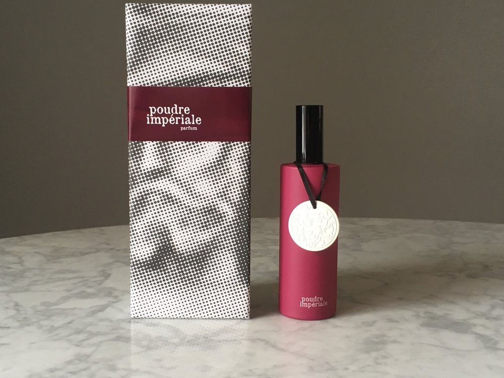 عطر ادکلن پودر امپریال سول مانتو - Poudre Impériale Sous le Manteau - بررسی، قیمت و خرید