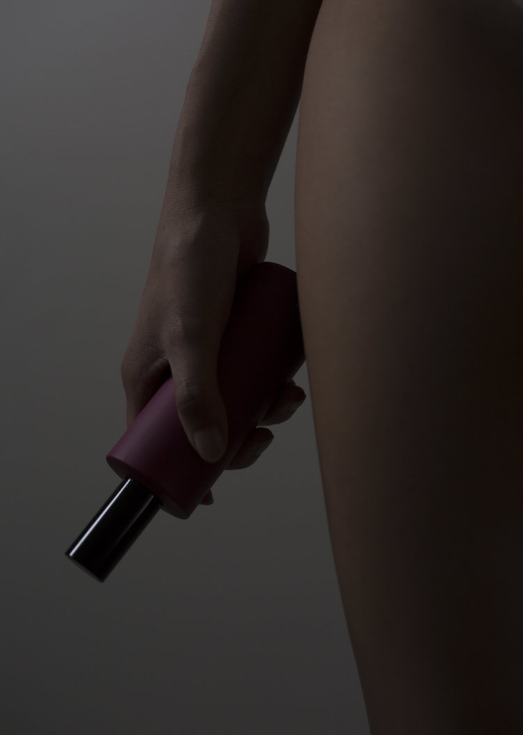 عطر ادکلن پودر امپریال سول مانتو - Poudre Impériale Sous le Manteau - بررسی، قیمت و خرید