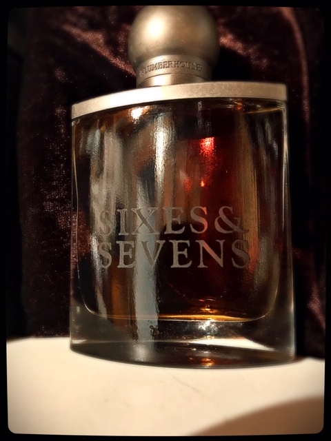 عطر ادکلن سیکسز اند سونس اسلمبرهاوس - Sixes & Sevens Slumberhouse - بررسی، قیمت و خرید