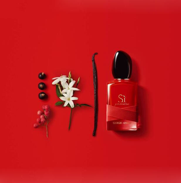 عطر ادکلن سی پَسیونه رِد مایسترو جیورجیو آرمانی - Sì Passione Red Maestro Giorgio Armani - بررسی، قیمت و خرید