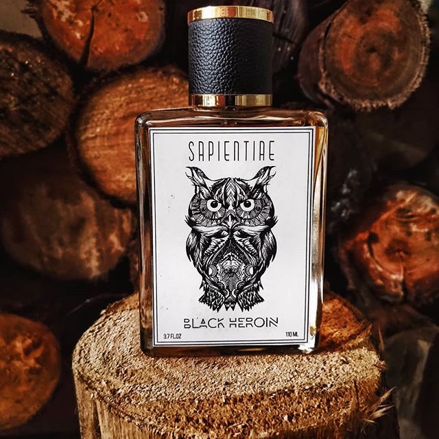 عطر ادکلن بلاک هروئین ساپیِنتیه نیش - Black Heroin Sapientiae Niche - بررسی، قیمت و خرید
