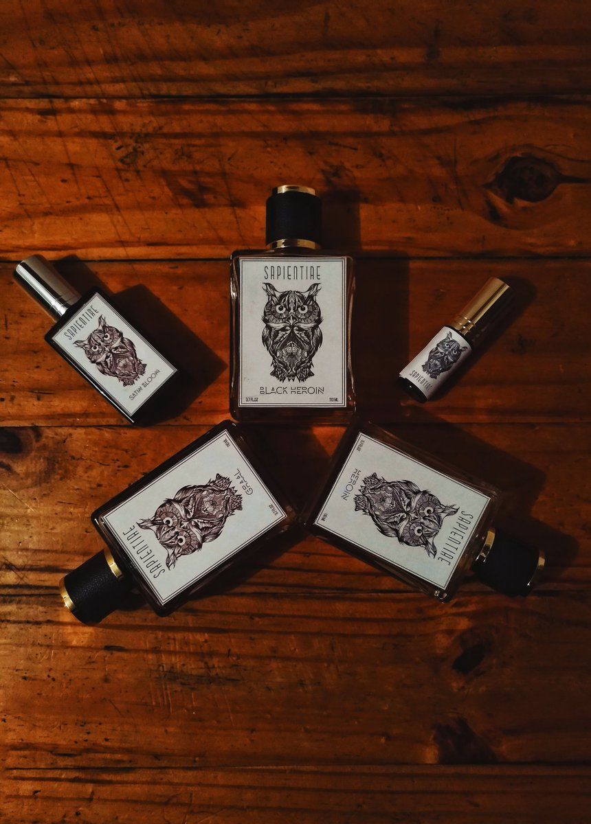 عطر ادکلن بلاک هروئین ساپیِنتیه نیش - Black Heroin Sapientiae Niche - بررسی، قیمت و خرید