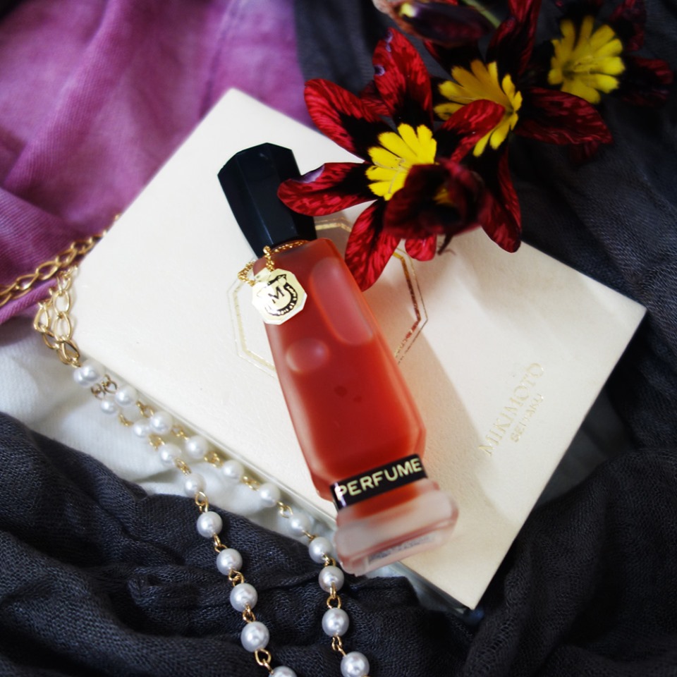 عطر ادکلن میکیموتو پرفیوم میکیموتو - Mikimoto Perfume Mikimoto - بررسی، قیمت و خرید