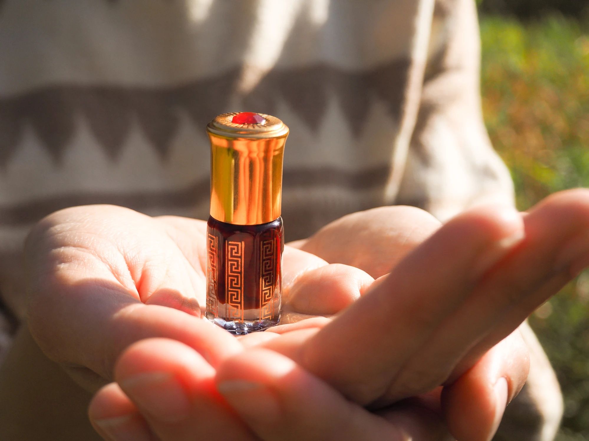 عطر ادکلن اَ ويف آف فايو سوئیس عربین - A Whiff of Five Swiss Arabian - بررسی، قیمت و خرید