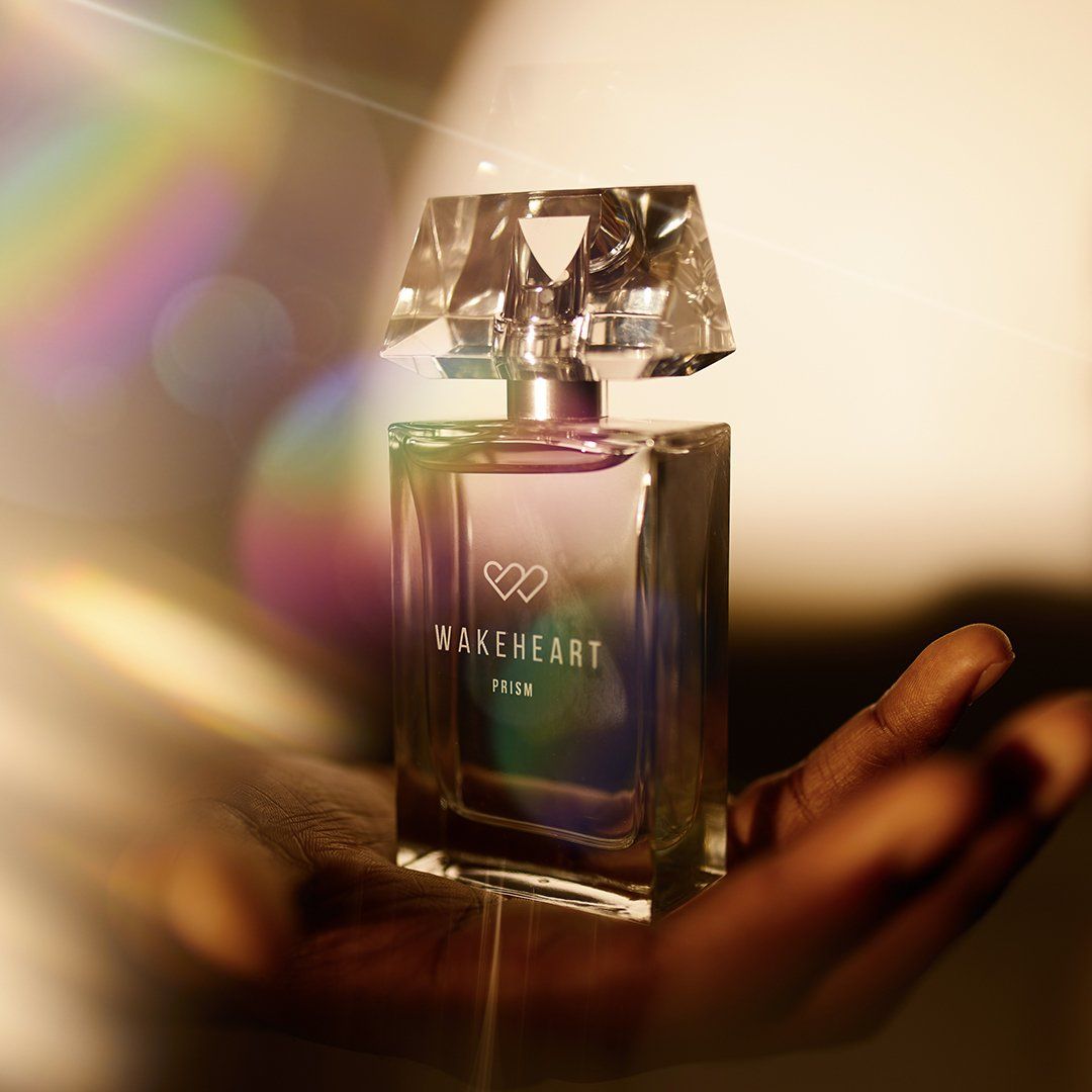 عطر ادکلن پریزم ویکهارت - Prism Wakeheart - بررسی، قیمت و خرید