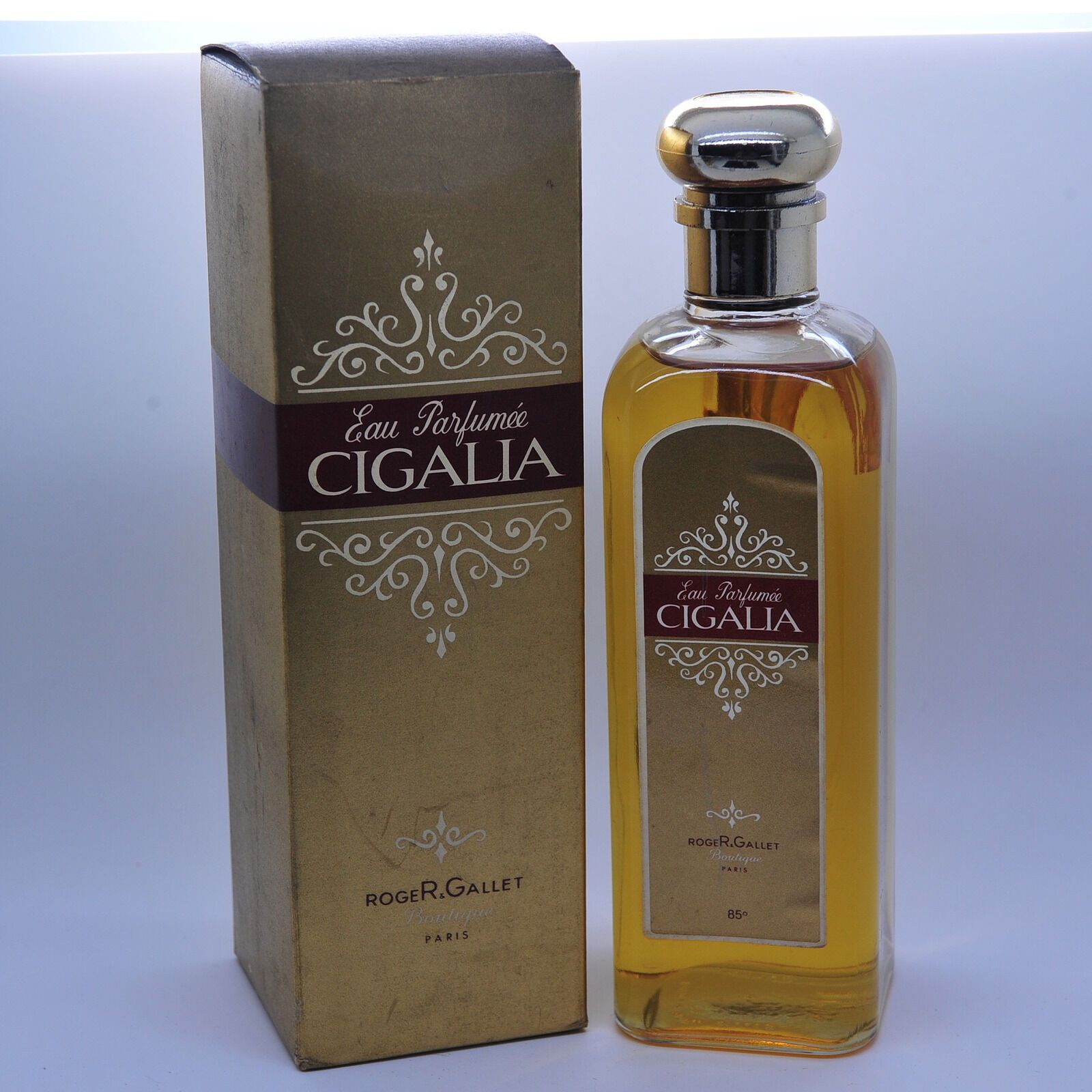 عطر ادکلن سیگالیا راجر اند گالت - Cigalia Roger & Gallet - بررسی، قیمت و خرید