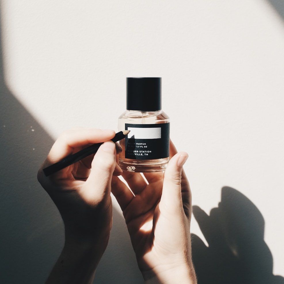 عطر ادکلن آنتایتلد رینجر استیشن - Untitled Ranger Station - بررسی، قیمت و خرید