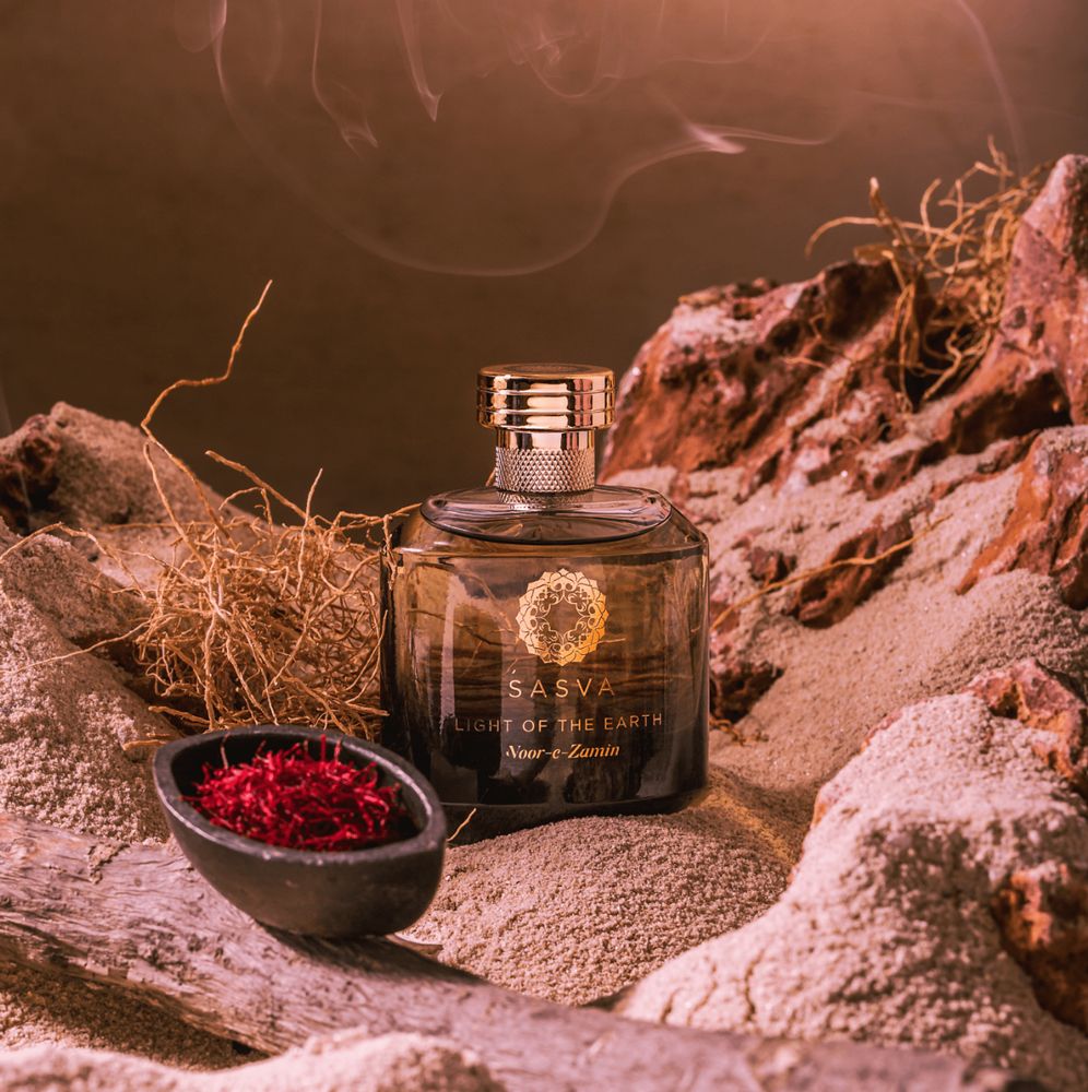 عطر ادکلن لایت آف د ارت نورز زمین ساسوا - Light Of The Earth Noor-e-Zamin Sasva - بررسی، قیمت و خرید