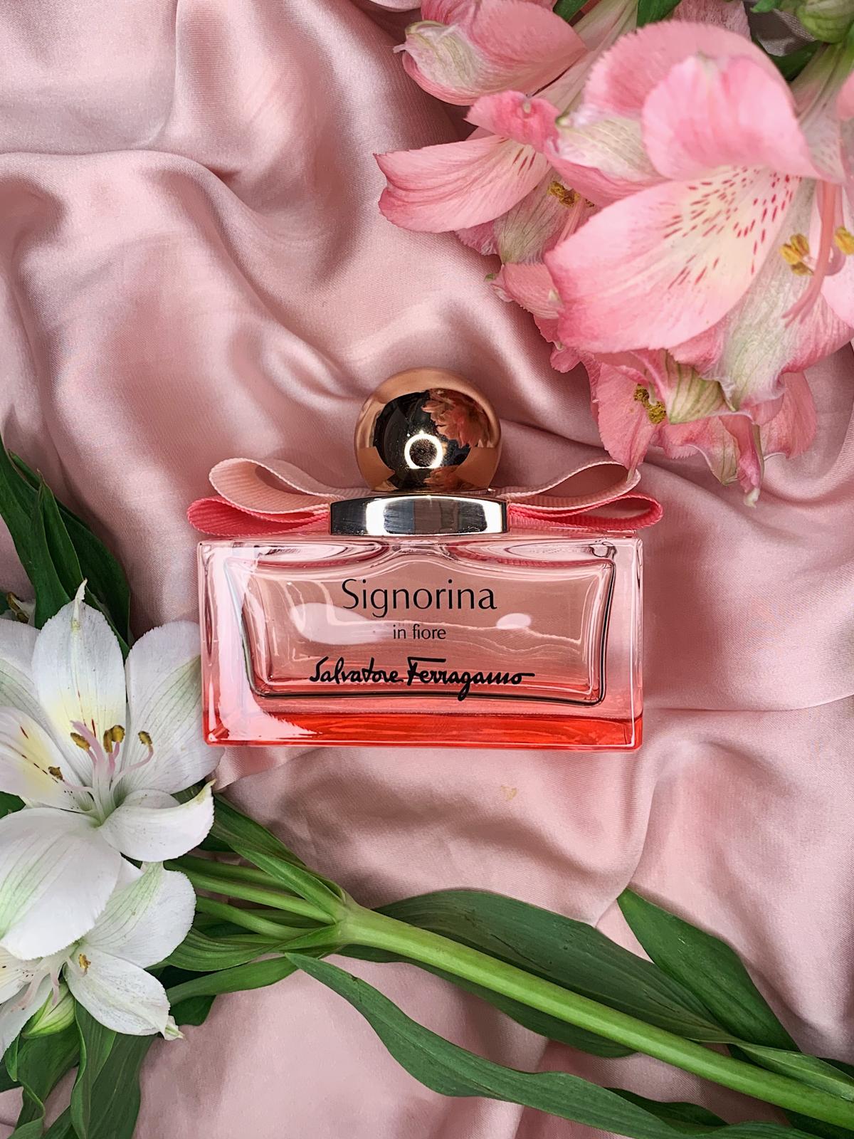 عطر ادکلن سینیورینا این فیوره سالواتوره فراگامو - Signorina In Fiore Salvatore Ferragamo - بررسی، قیمت و خرید