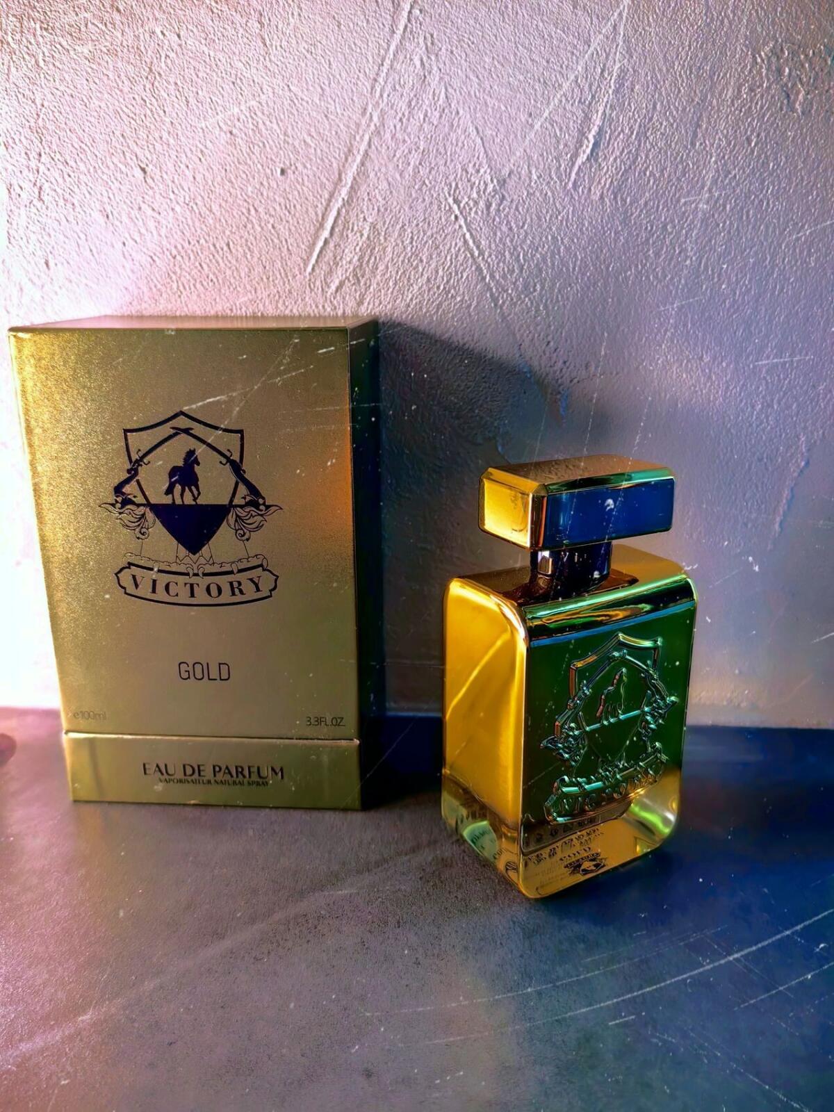 عطر ادکلن گُلد ویکتوری - Gold Victory - بررسی، قیمت و خرید