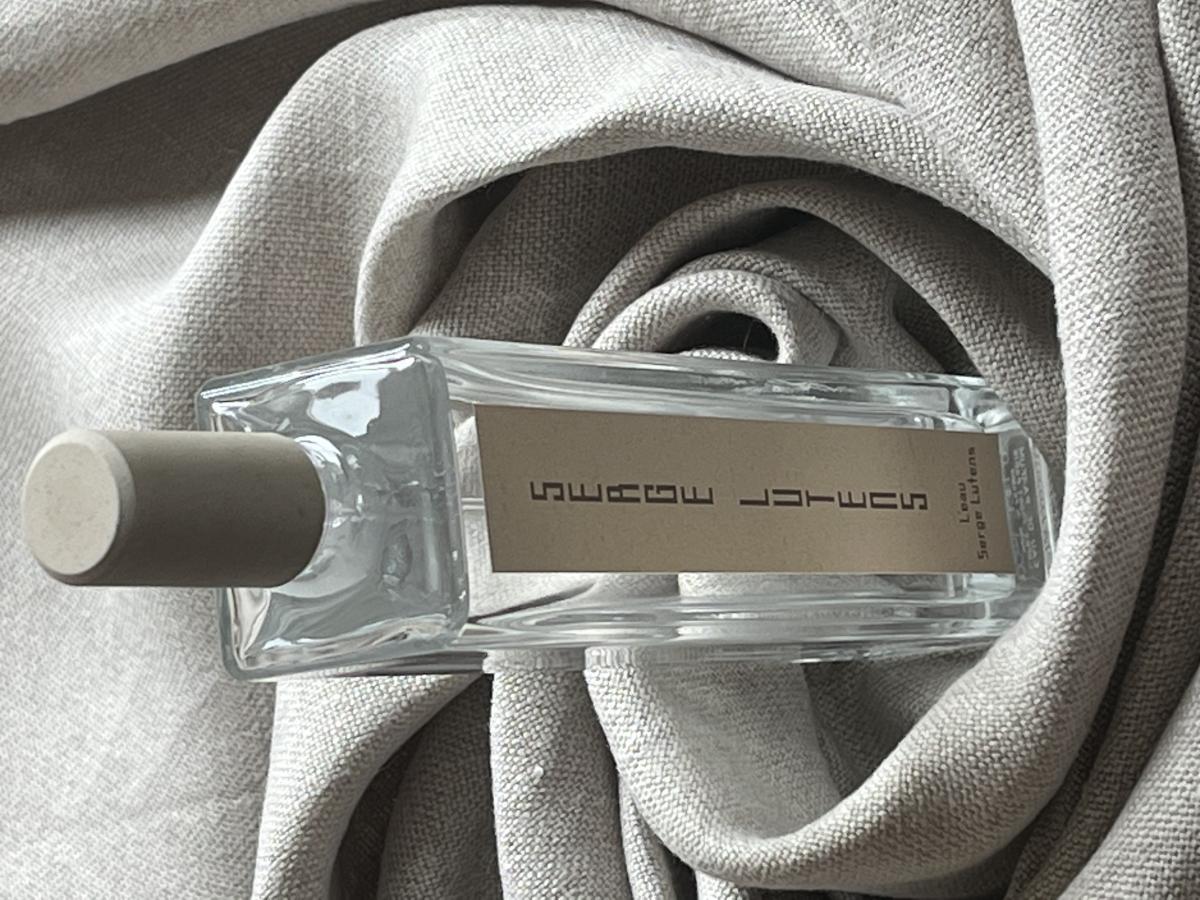 عطر ادکلن لو سرژ لطانس سرژ لوتنز - L'Eau Serge Lutens Serge Lutens - بررسی، قیمت و خرید