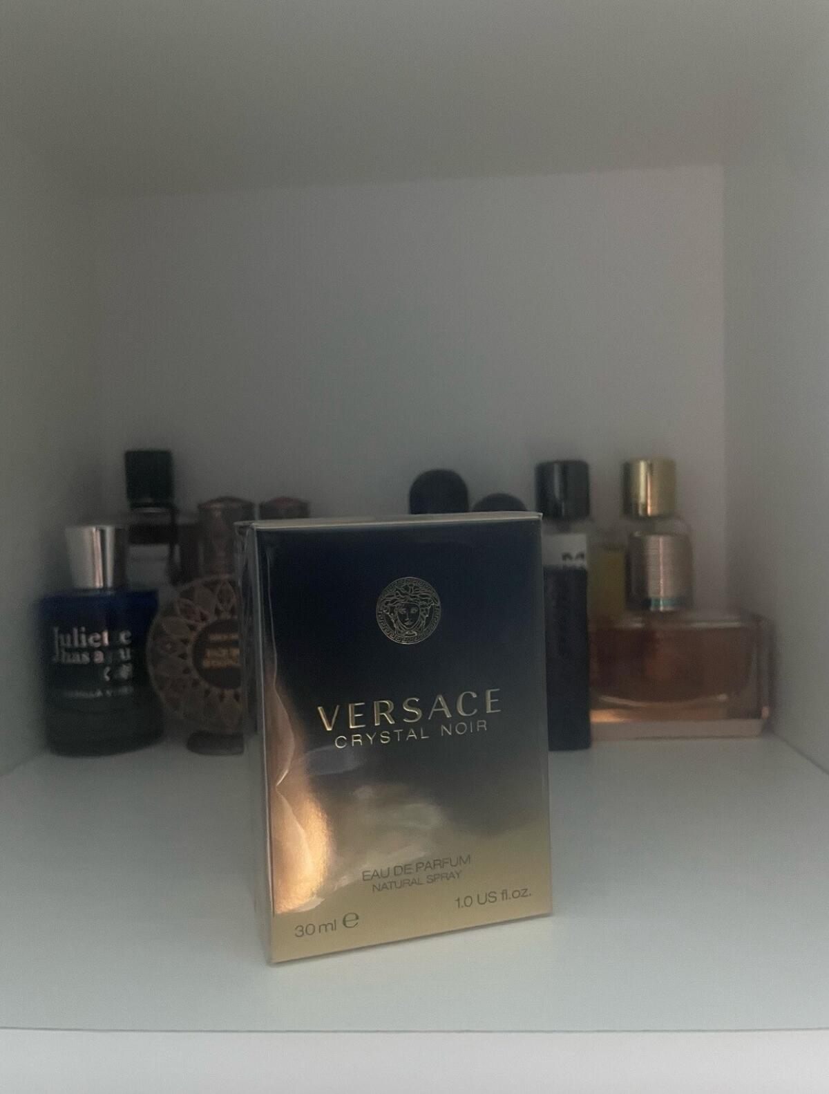 عطر ادکلن کریستال نویر پرفیوم ورساچه - Crystal Noir Parfum Versace - بررسی، قیمت و خرید