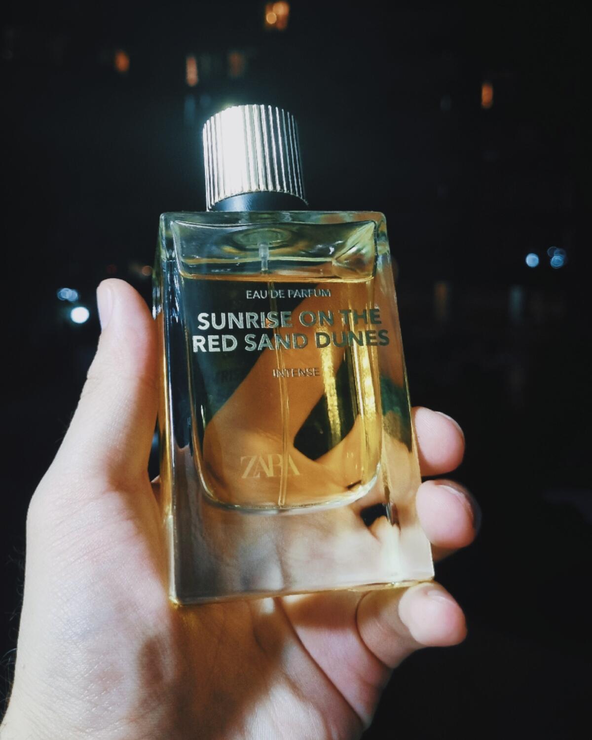 عطر ادکلن سانرایز آن د رد سند دونز اینتنس زَرا - Sunrise on the Red Sand Dunes Intense Zara - بررسی، قیمت و خرید