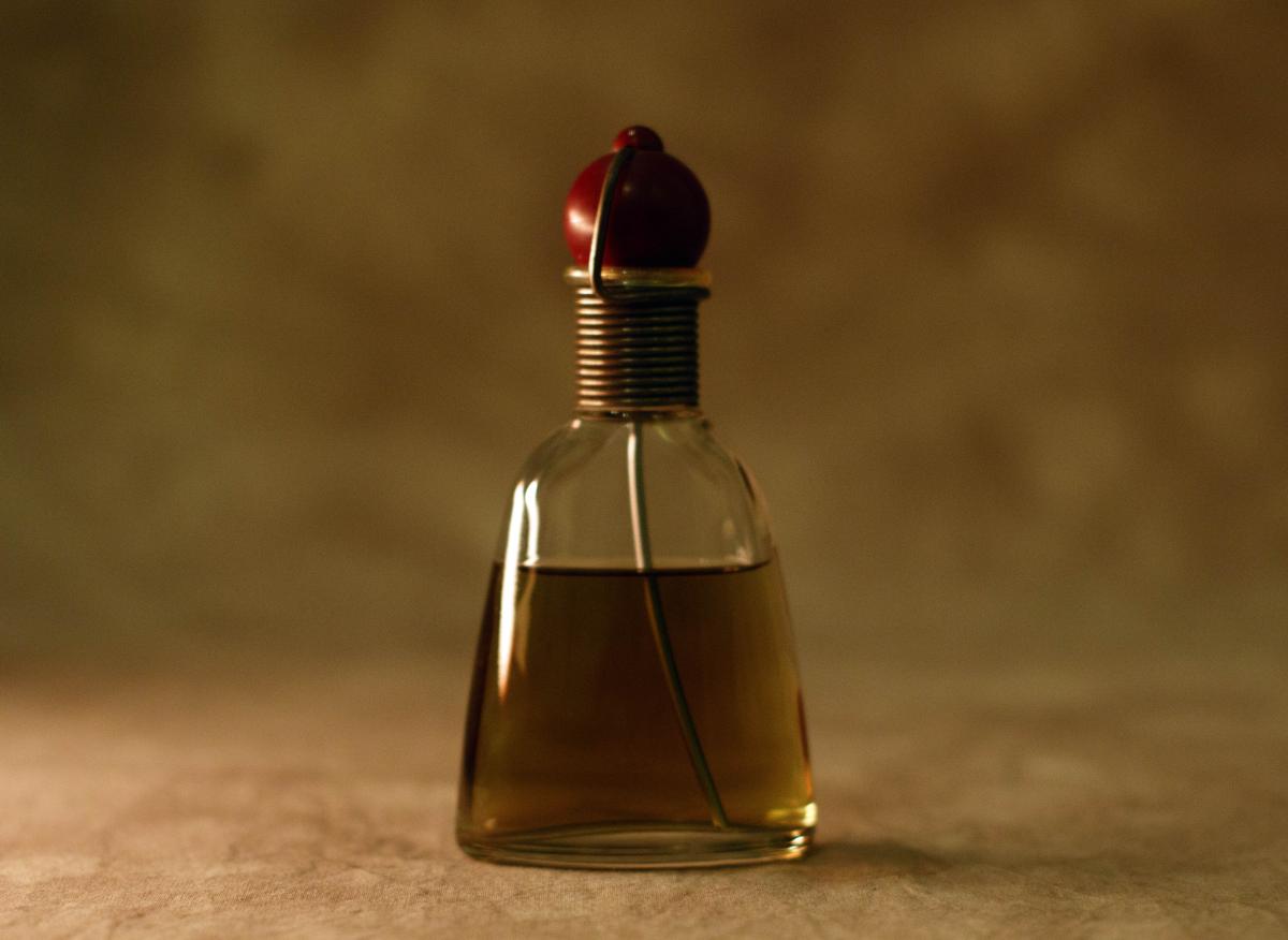 عطر ادکلن رومئو جیجیلی پر اوومو رومیو گیگلی - Romeo Gigli per Uomo Romeo Gigli - بررسی، قیمت و خرید