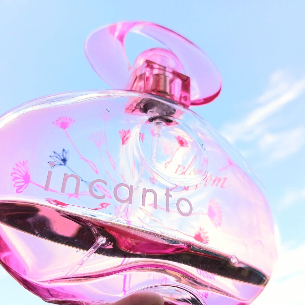 عطر ادکلن اینکانتو بلوم سالواتوره فراگامو - Incanto Bloom (2014) Salvatore Ferragamo - بررسی، قیمت و خرید