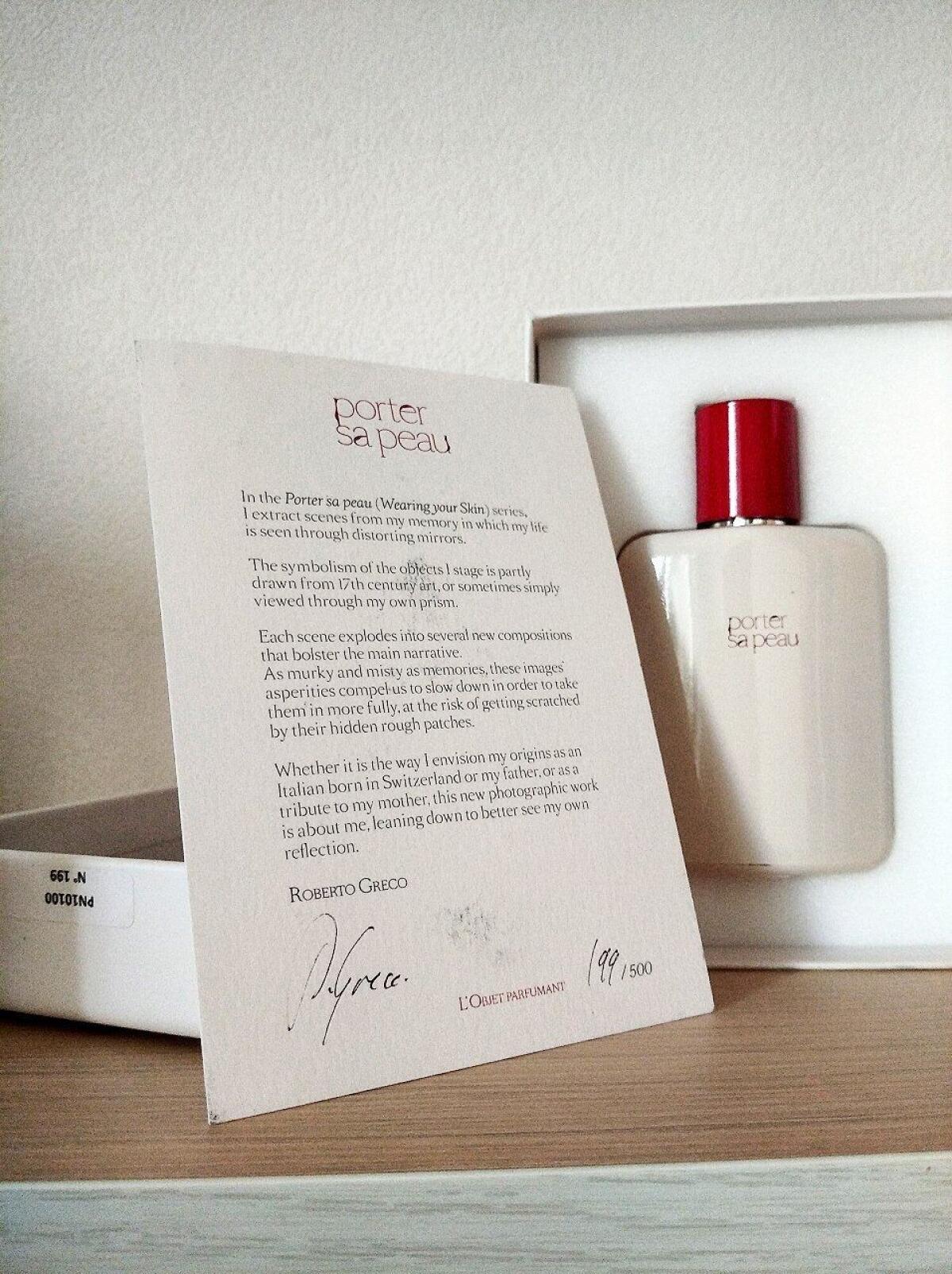 عطر ادکلن پرتور سا پو لژه پارفمان روبرتو گریکو - Porter Sa Peau L'Objet Parfumant Roberto Greco - بررسی، قیمت و خرید