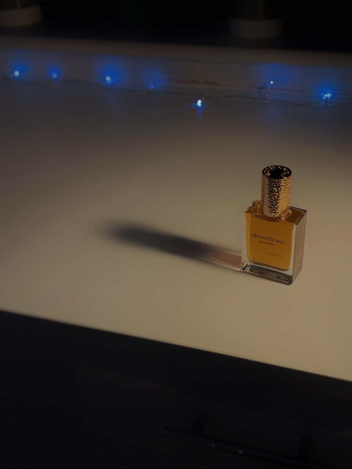 عطر ادکلن سایِلِنس دِ سی استرینج لاو نیویورک - Silence The Sea Strangelove NYC - بررسی، قیمت و خرید