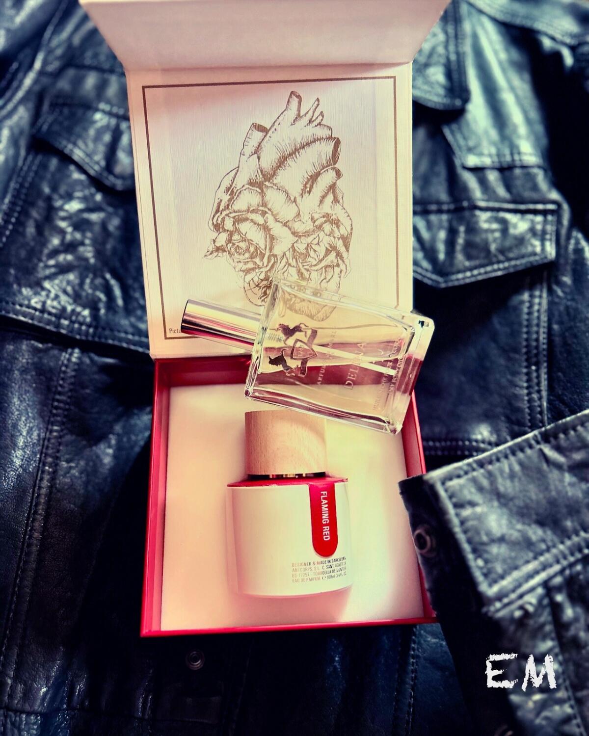 عطر ادکلن فلیمینگ رد سانتی بورگاس - Flaming Red Santi Burgas - بررسی، قیمت و خرید