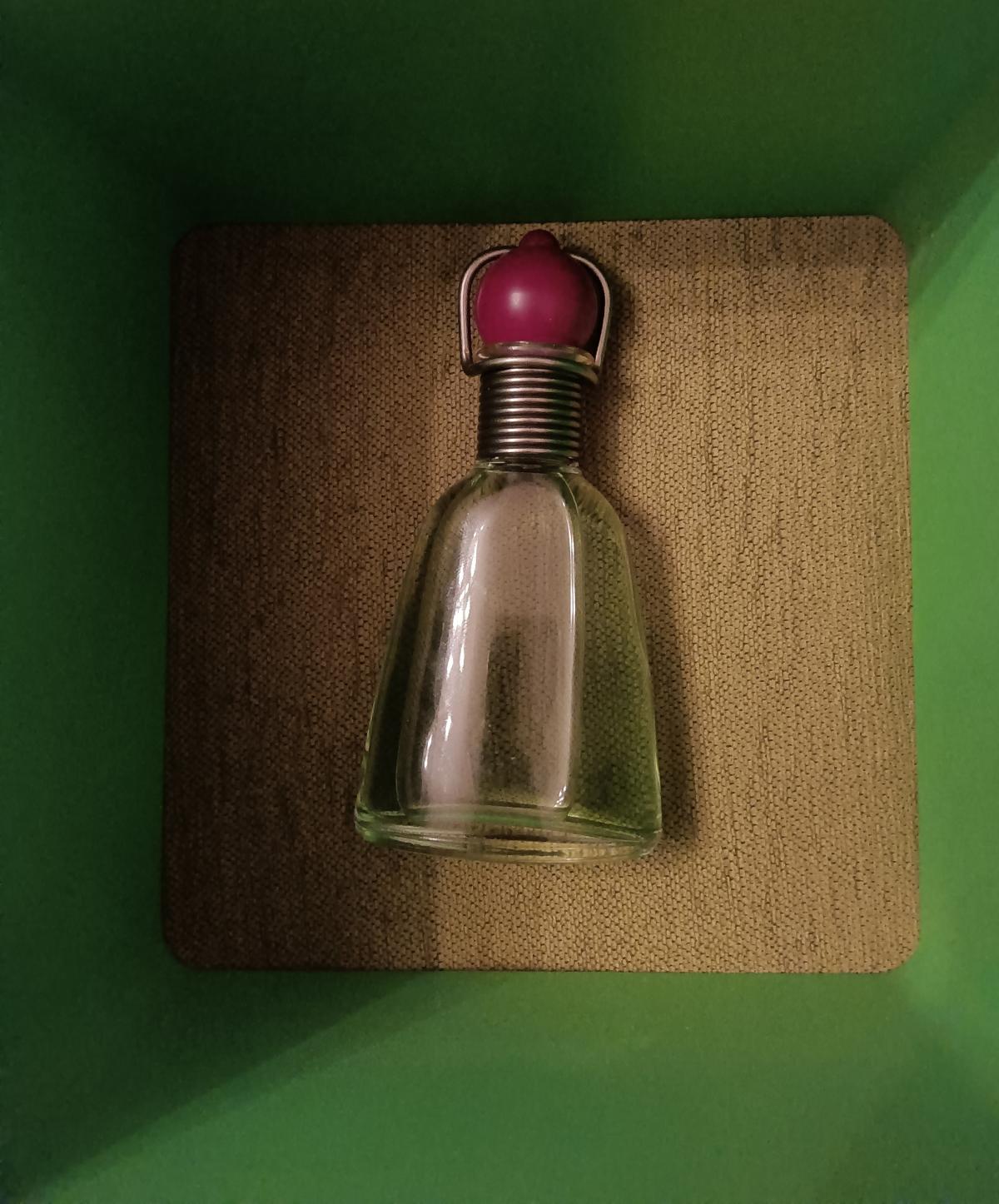عطر ادکلن رومئو جیجیلی پر اوومو رومیو گیگلی - Romeo Gigli per Uomo Romeo Gigli - بررسی، قیمت و خرید