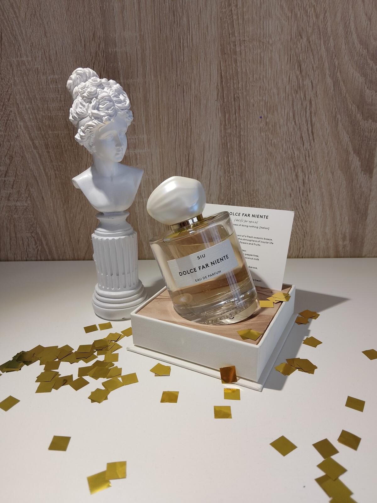 عطر ادکلن دولچه فار نیانته سیو - Dolce Far Niente SIU - بررسی، قیمت و خرید